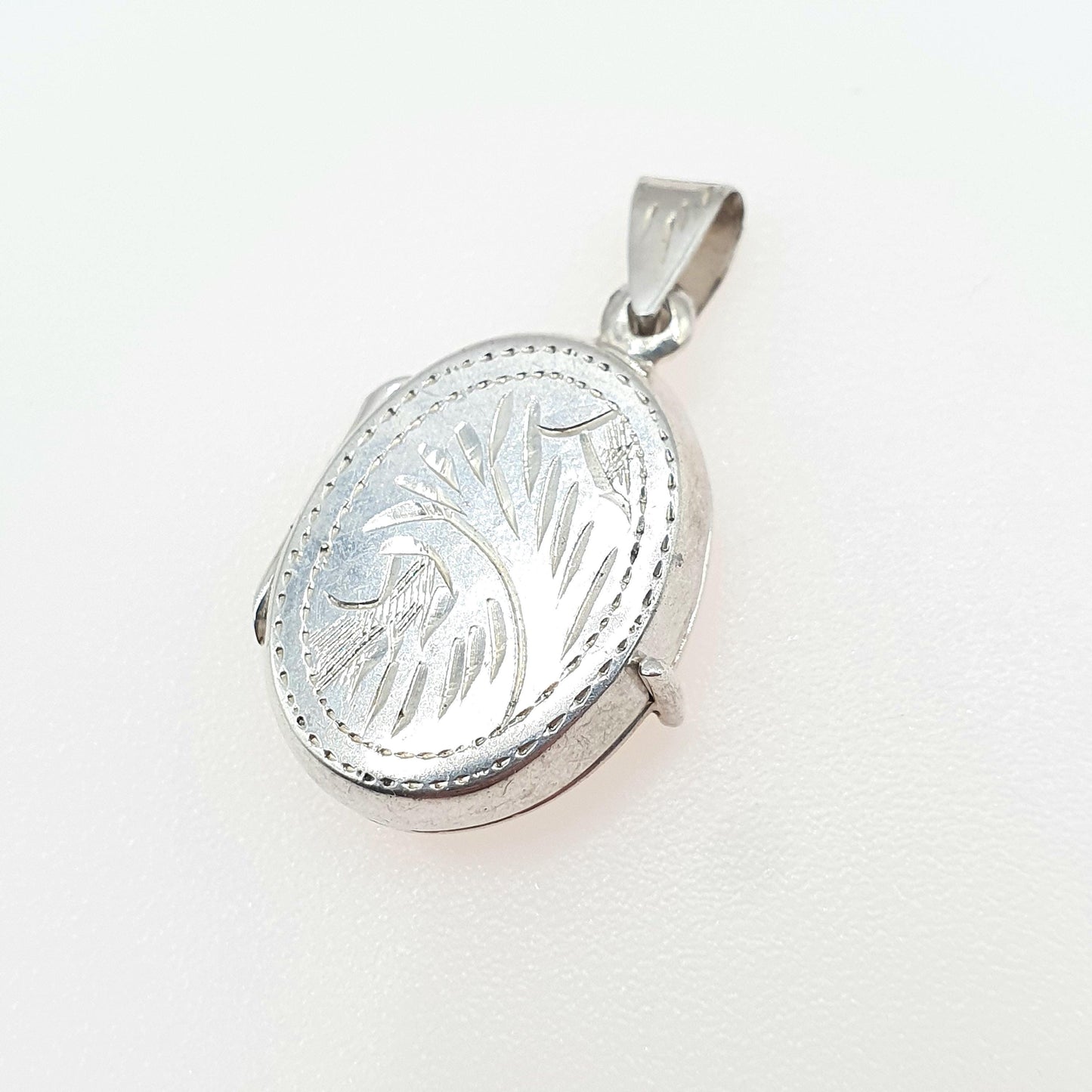 Vintage Sterling Silver Oval Locket Small Engraved on Both Faces Cute Picture Photo Pendant Necklace Womens Jewellery Jewelry Mens