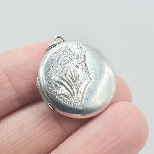 Vintage Sterling Silver Round Locket Circle Engraved Picture Photo 1977 Pendant Necklace Ladies Womens Jewelry Jewellery Mens
