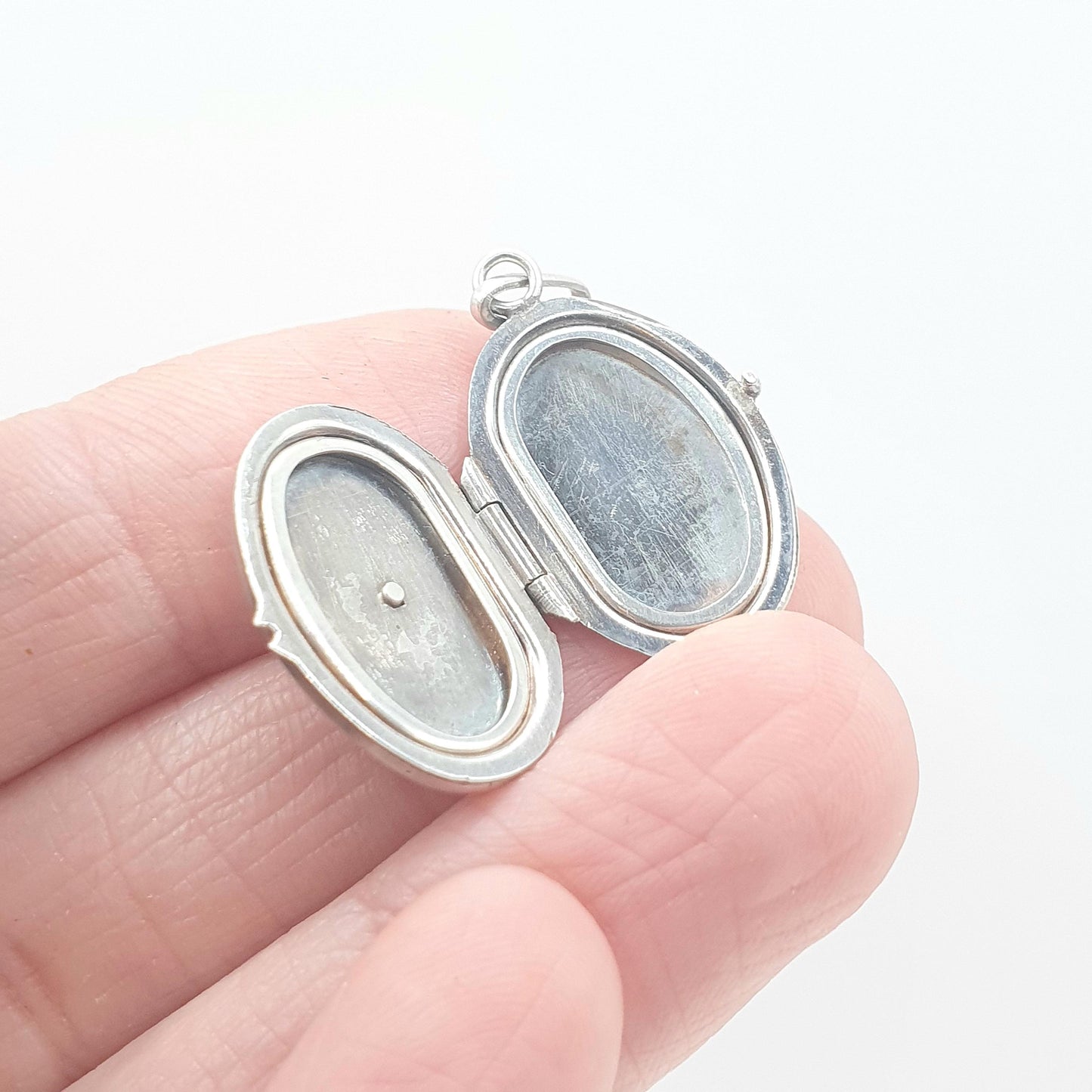 Vintage Solid Silver Mother of Pearl Locket Heart Centre White Shell Keepsake Photo Cute Sweetheart Ladies Womens Jewelry Jewellery