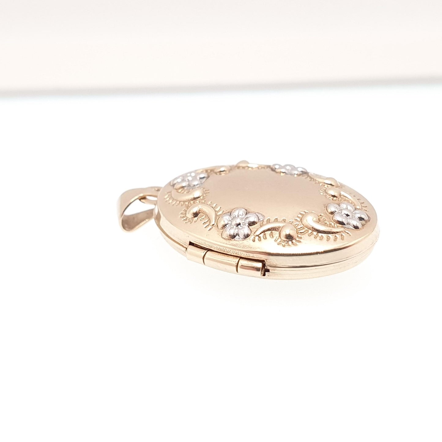 Vintage Solid 9ct 9k Gold Locket Oval All 375 9 Carat Gold Flower Embossed Necklace Photo Picture Pendant