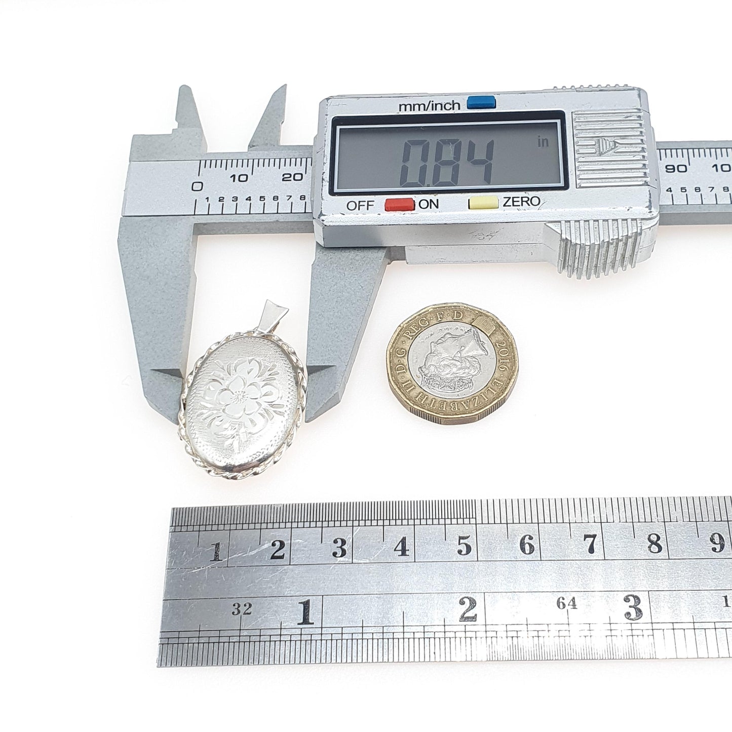 Vintage Sterling Silver Locket Rope Border Flower Hand Engraved Cute Oval Pendant Necklace Keepsake Jewelry Vintage Jewellery