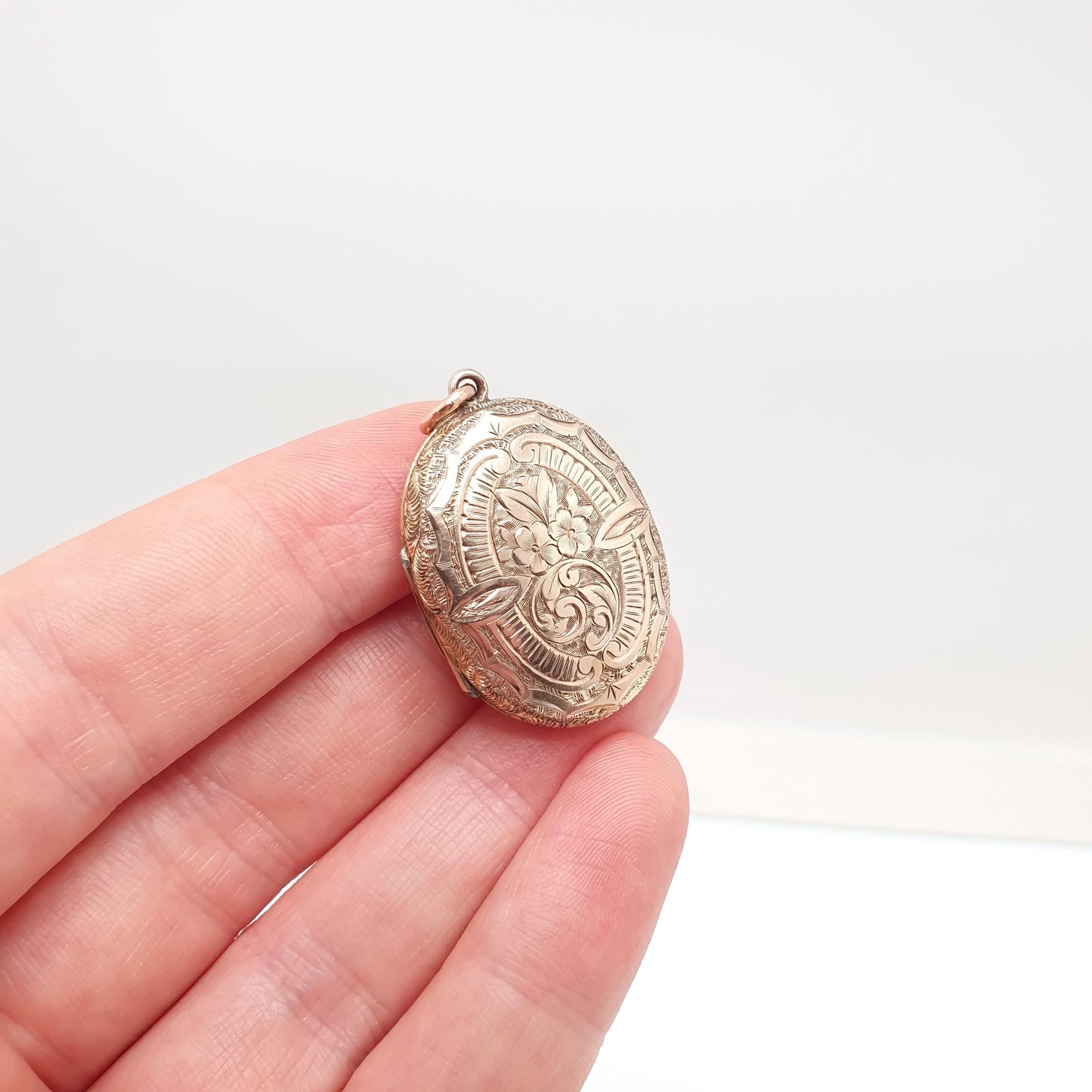 Antique 9ct Rose Gold Locket Oval Victorian Solid 9k 375 Back and Front Hand Engraved Pendant Necklace Jewelry Jewellery