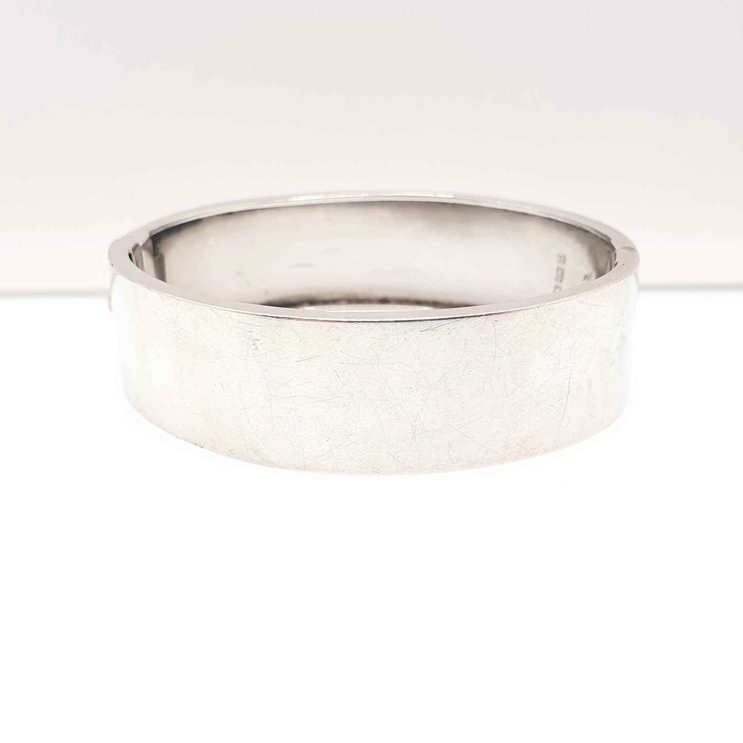 Antique Victorian Sterling Silver Snap Bracelet Bangle Leaf Hand Engraved Pattern 21.94g Vintage Womens Jewelry Jewellery