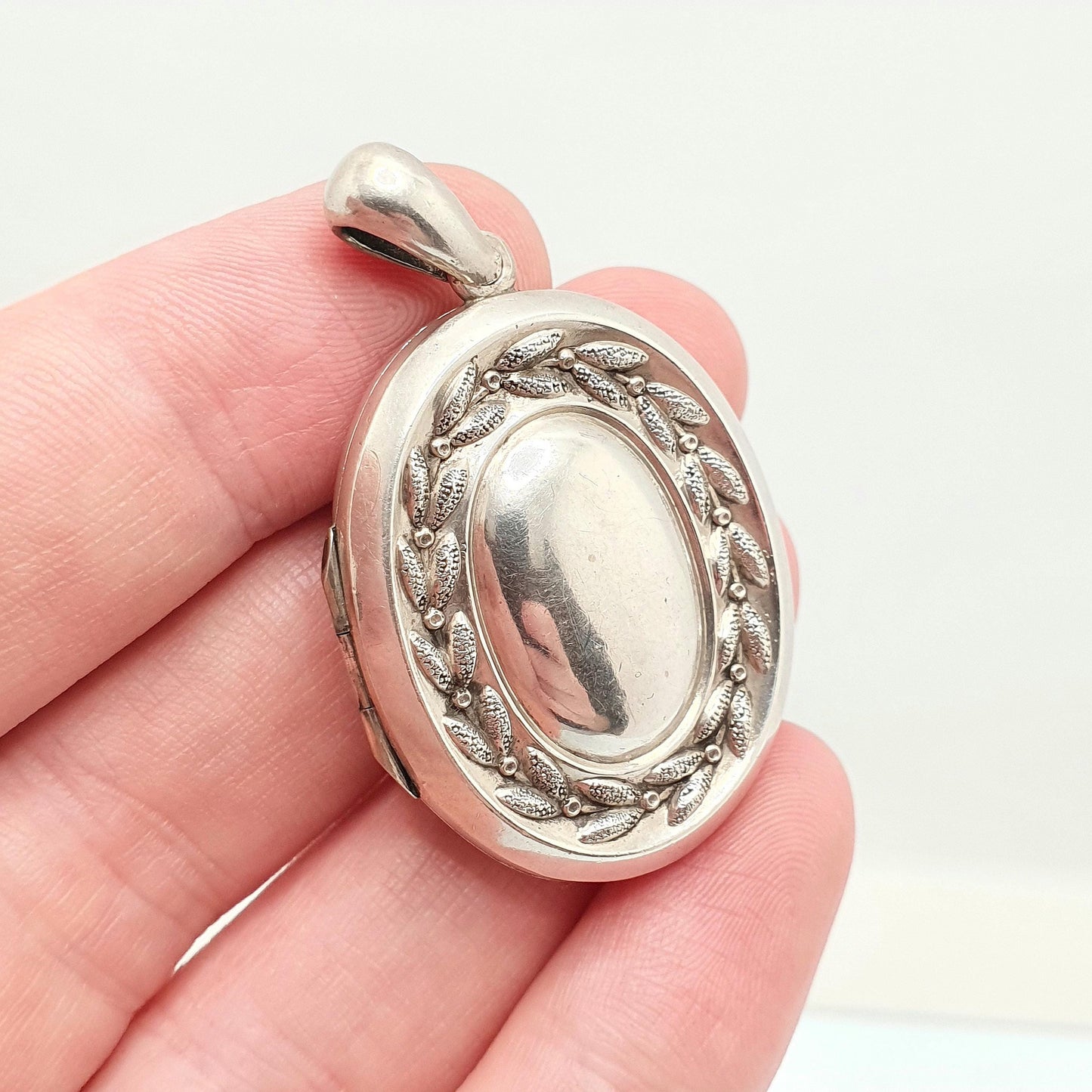Antique Victorian Solid Silver Locket Wreath Leaf Border Big Large Oval Pendant Picture Photo Vintage 1800s Jewelry Jewellery