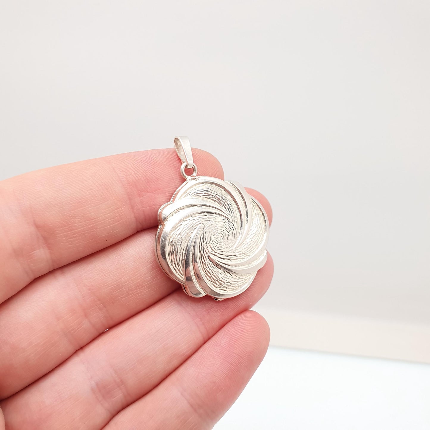 Vintage Sterling Silver Spiral Locket Swirl Embossed A*D Andreas Daub Necklace Pendant Photo Gift Jewelry Womens Jewellery