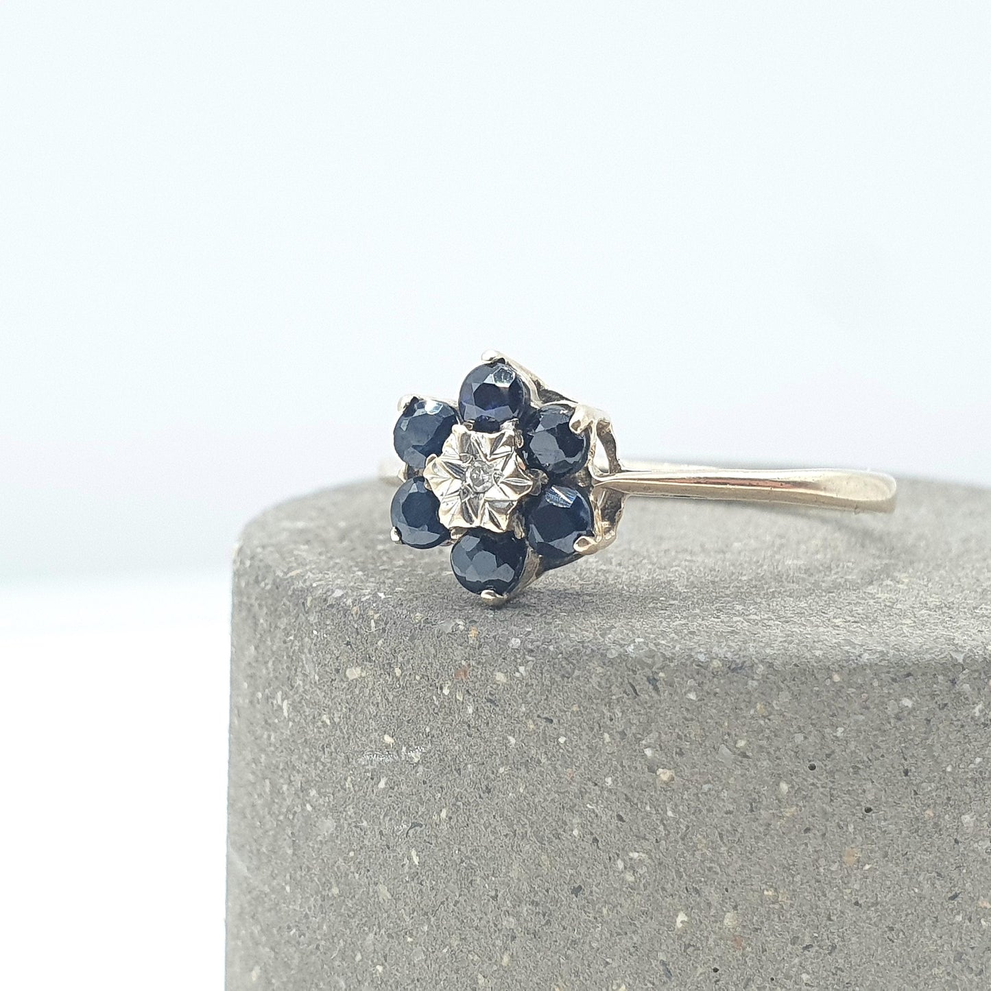 Vintage 9ct Gold Sapphire & Diamond Cluster Ring Halo Solid 9k 9kt Genuine Gemstone Retro Jewelry Jewellery Women’s