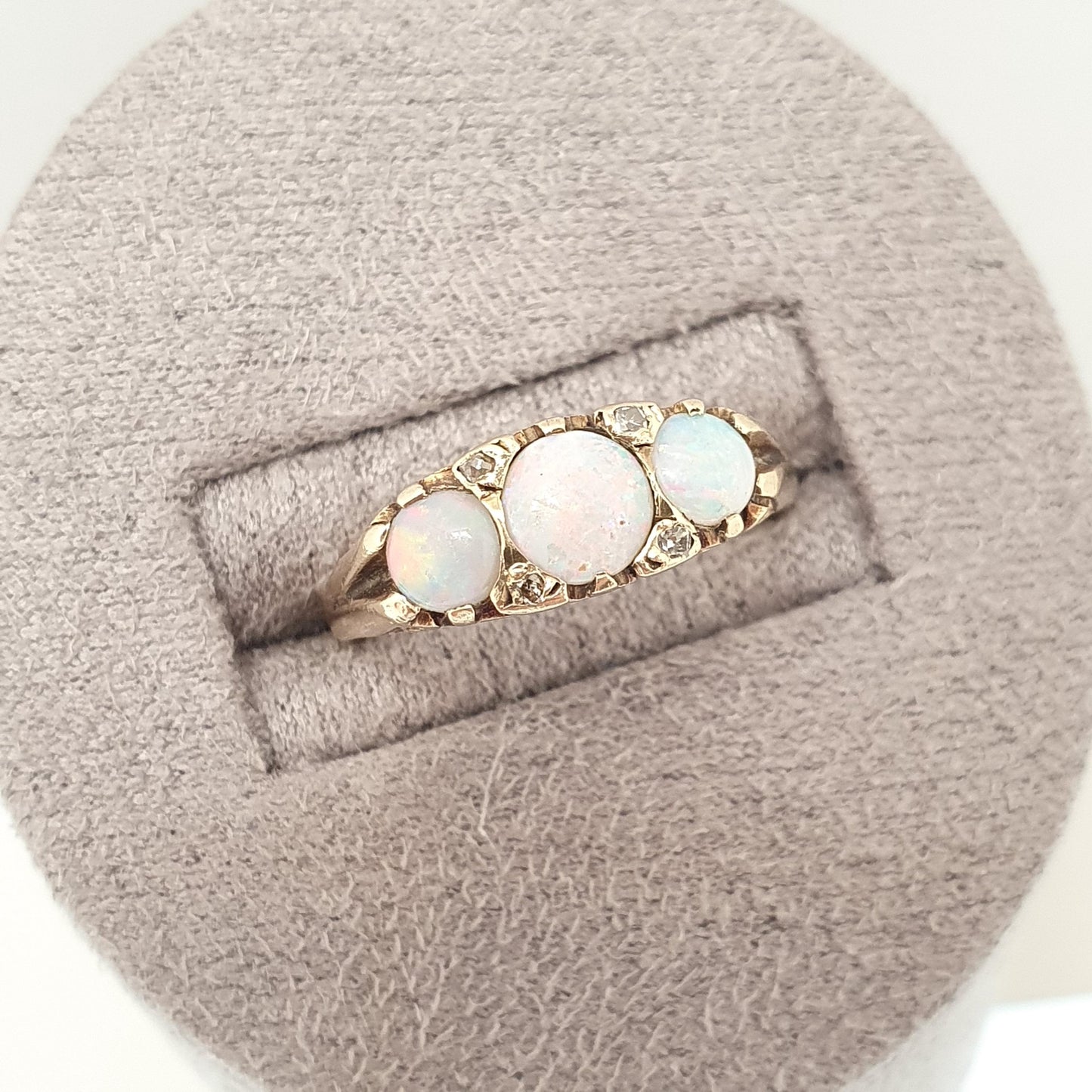 Vintage 9ct Gold Opal Diamond Ring Trilogy Solid 9k 9kt 375 1975 White Opals Hallmarked Retro Womens Jewelry Jewellery