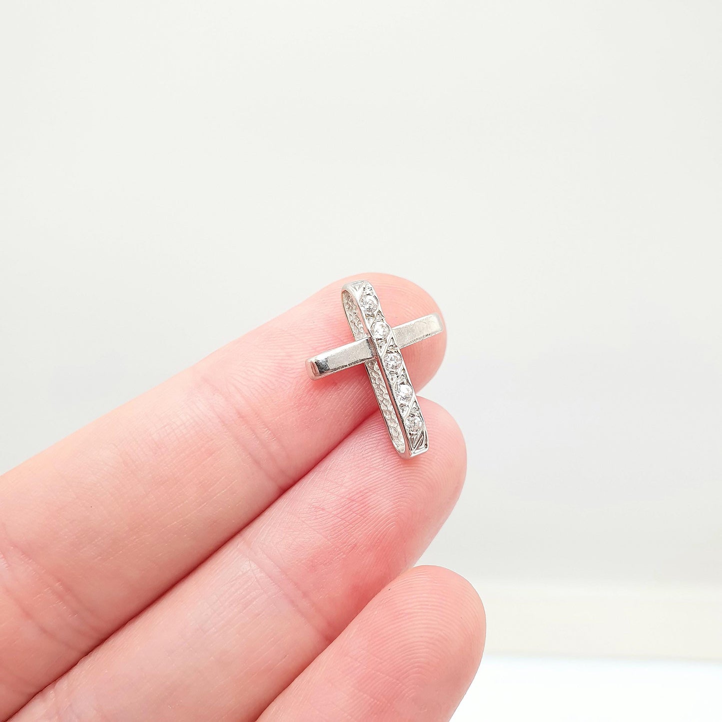 Vintage 18ct White Gold Diamond Cross Pendant Crucifix Necklace Natural Brilliant Cut  Solid 750 18k 18kt Italian Jewelry