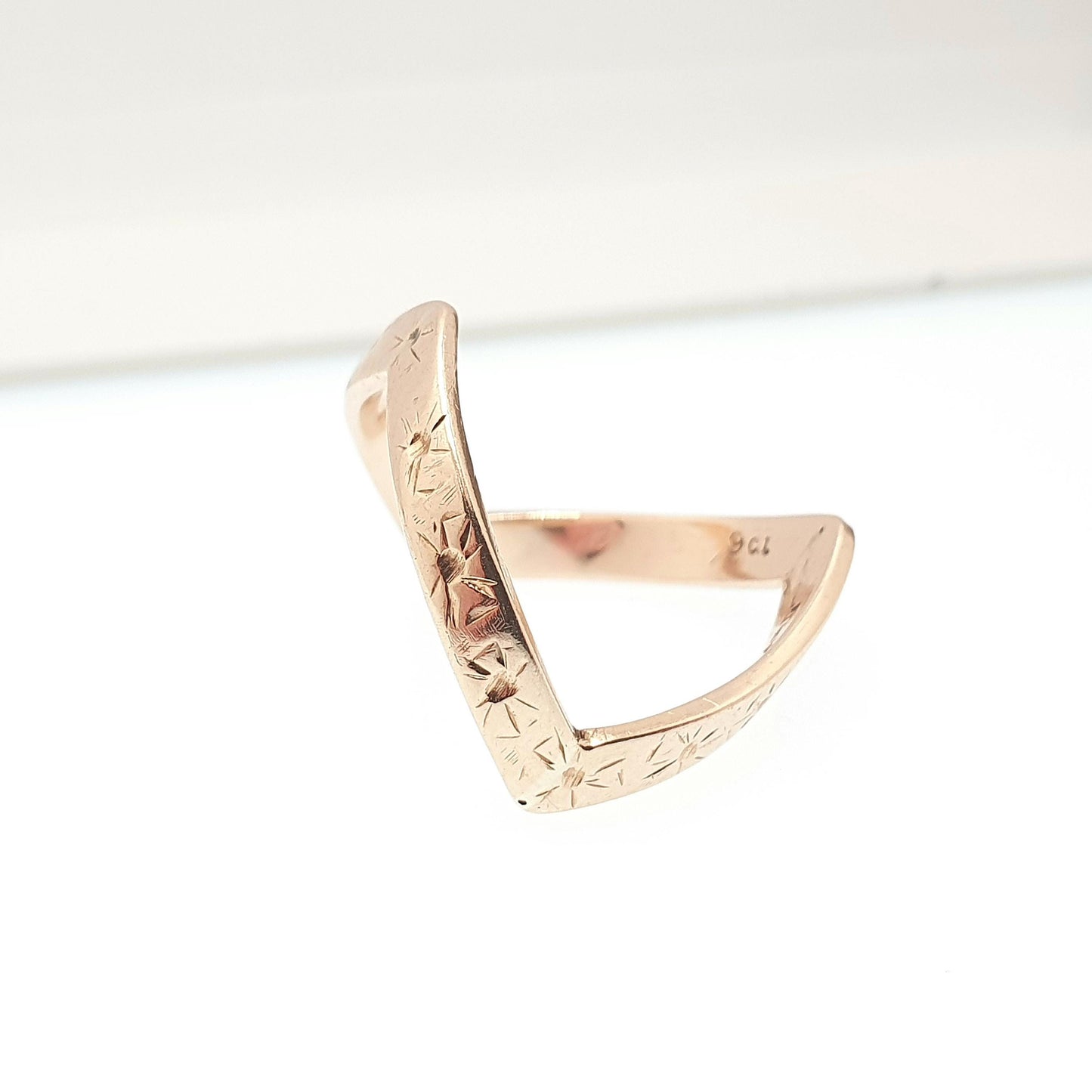 Vintage 9ct 9k Gold Wishbone Ring Star Engraved Solid 375 Yellow Double Point V Shape Womens Jewelry Jewellery