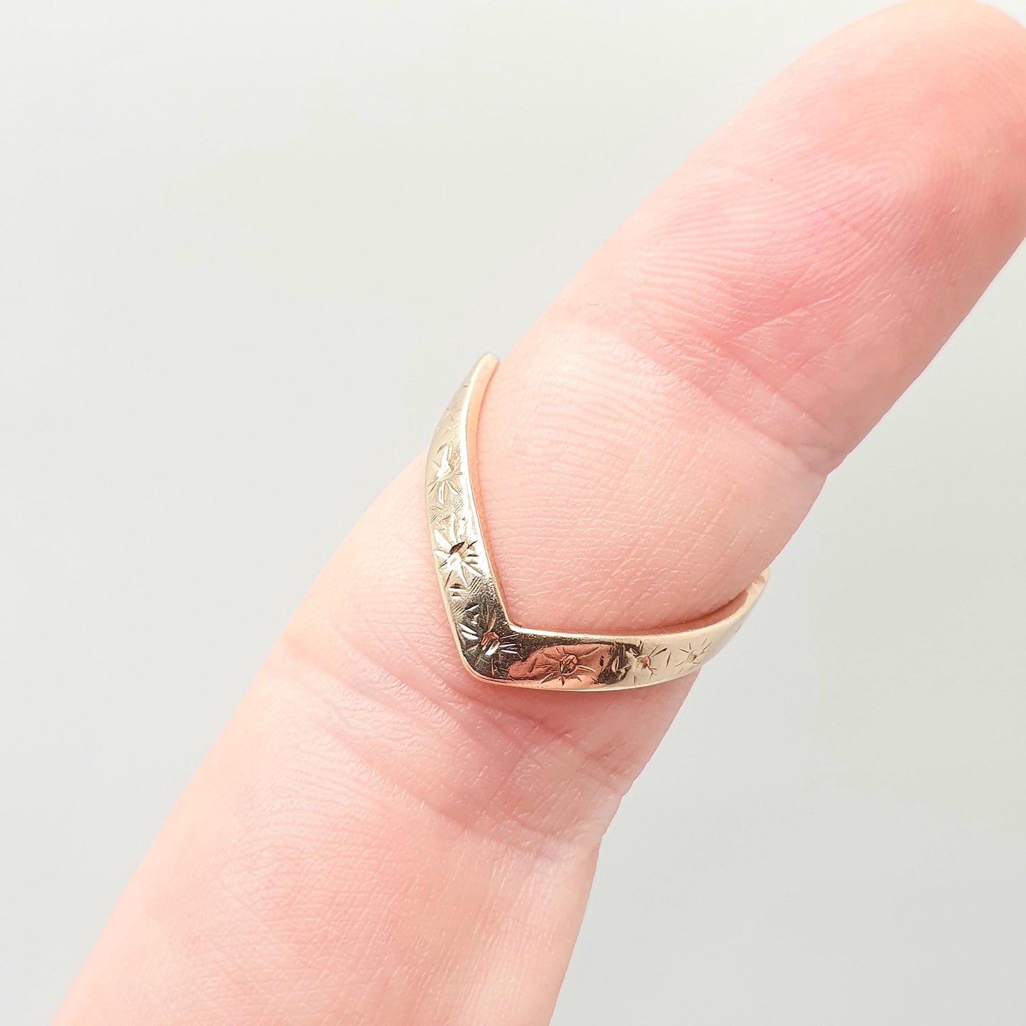 Vintage 9ct 9k Gold Wishbone Ring Star Engraved Solid 375 Yellow Double Point V Shape Womens Jewelry Jewellery