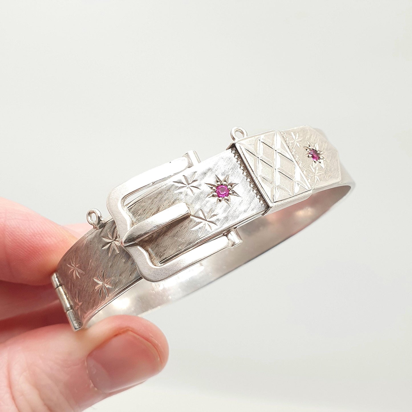 Vintage Sterling Silver Ruby Belt Buckle Bracelet Bangle Star Pattern 1970 Hallmark 35.53g Heavy Genuine Gemstone Jewelry Jewellery