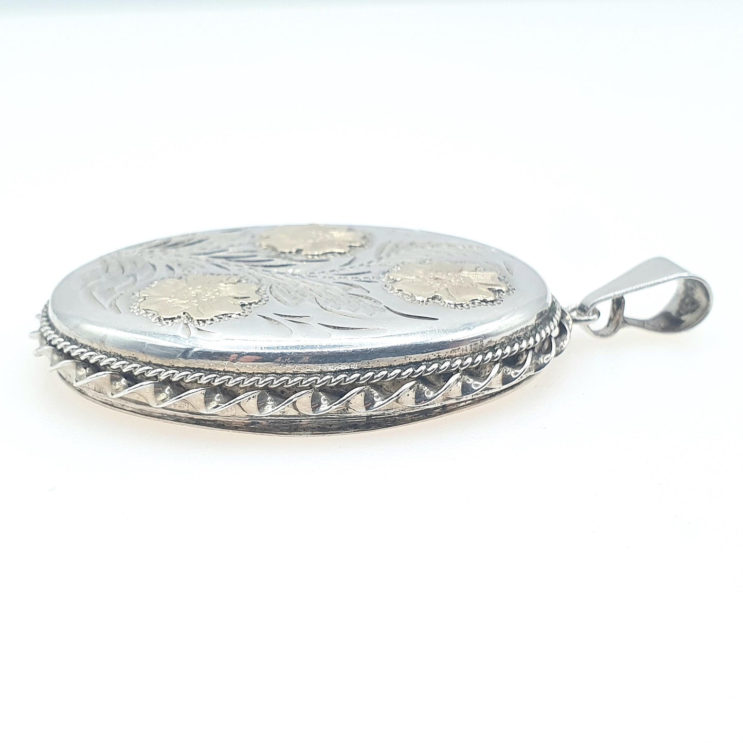 Vintage Sterling Silver Large Oval Locket Gold Highlight Flowers Rope Border Keepsake Gift Pendant Necklace Womens Unisex Jewelry Jewellery