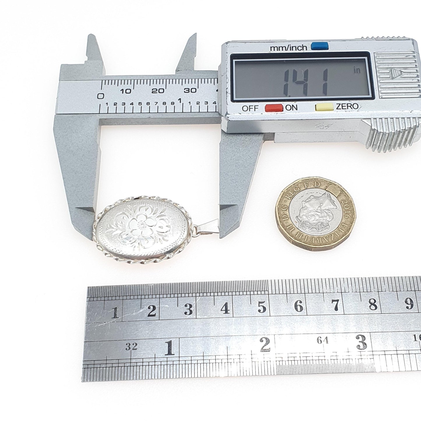 Vintage Sterling Silver Locket Rope Border Flower Hand Engraved Cute Oval Pendant Necklace Keepsake Jewelry Vintage Jewellery