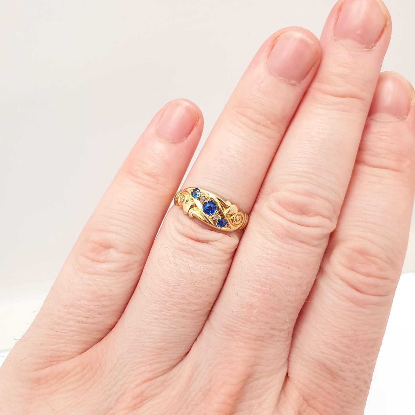 Antique 18ct 18k Gold Diamond & Sapphire Ring Solid 750 1916 Hallmark Scroll Five Gemstone Vintage Jewelry Jewellery