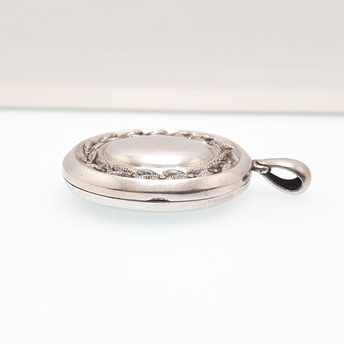 Antique Victorian Solid Silver Locket Wreath Leaf Border Big Large Oval Pendant Picture Photo Vintage 1800s Jewelry Jewellery