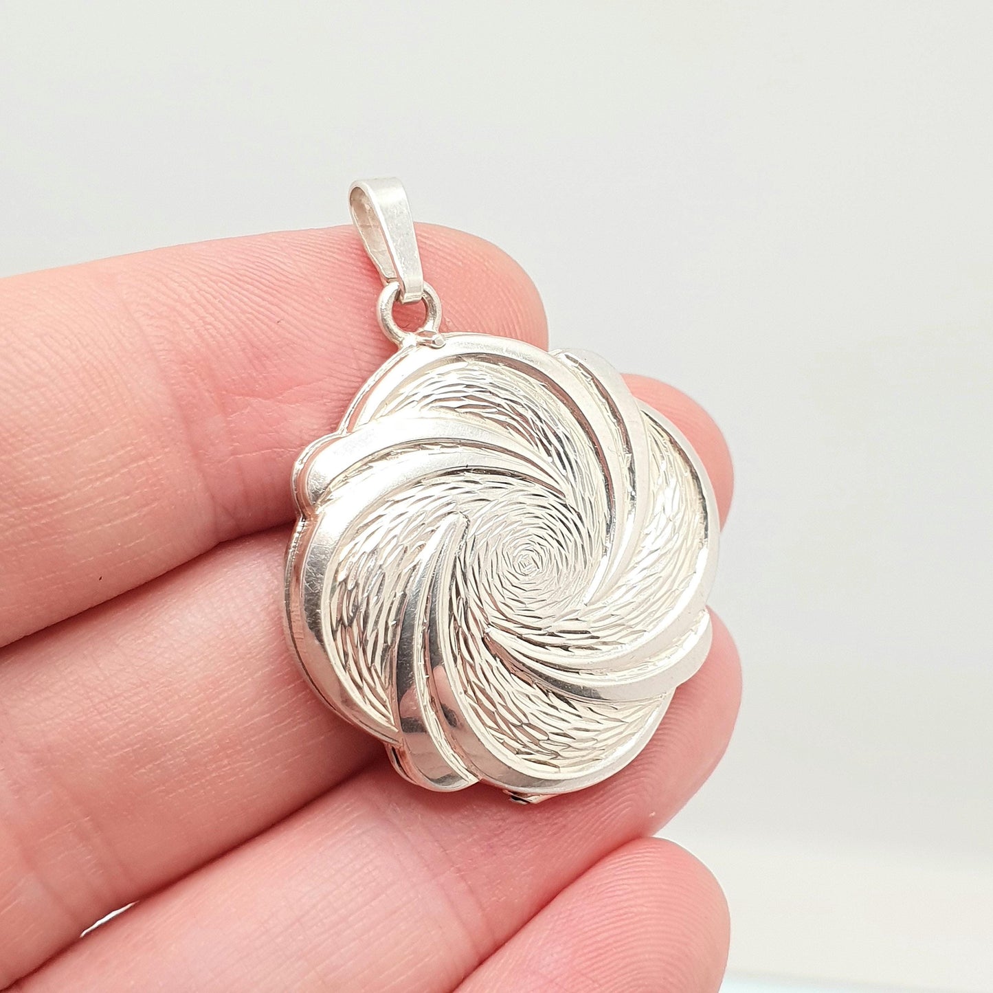 Vintage Sterling Silver Spiral Locket Swirl Embossed A*D Andreas Daub Necklace Pendant Photo Gift Jewelry Womens Jewellery
