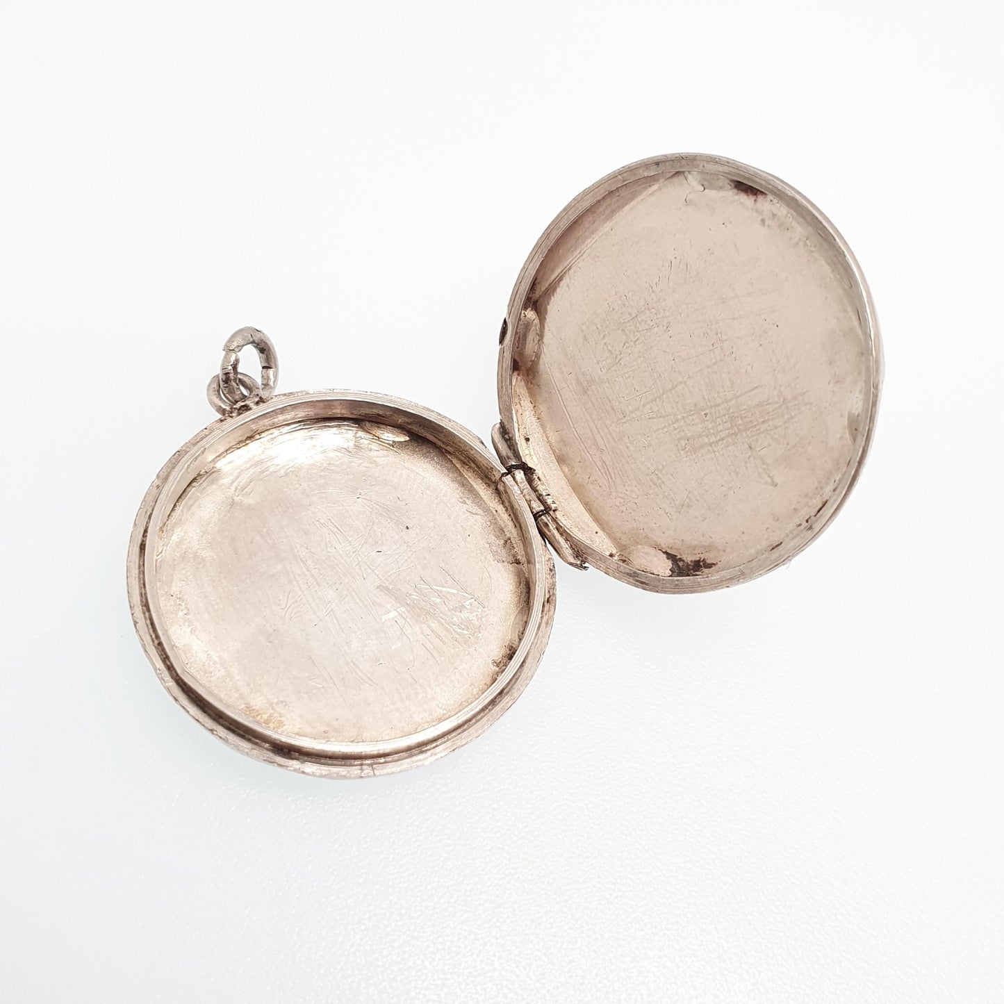 Antique Solid Silver Locket Art Deco Geometric Pattern Round Circle Necklace Pendant Rare Fine 1920s Picture Photo Jewelry Vintage Jewellery