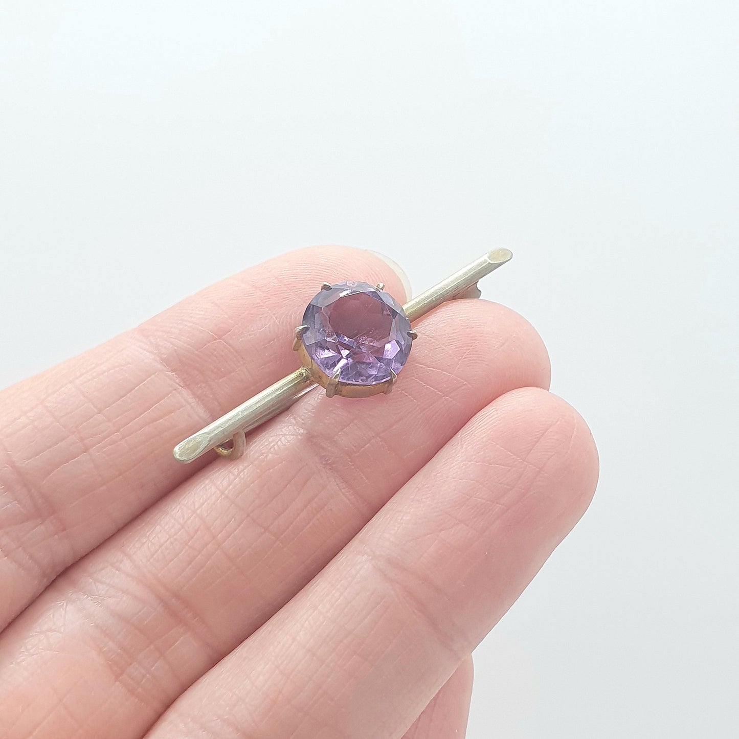 Antique Victorian Natural Amethyst Brooch Pin Round Cut Gold Gilt Base Metal Vintage 1800s Lilac Purple Womens Jewelry