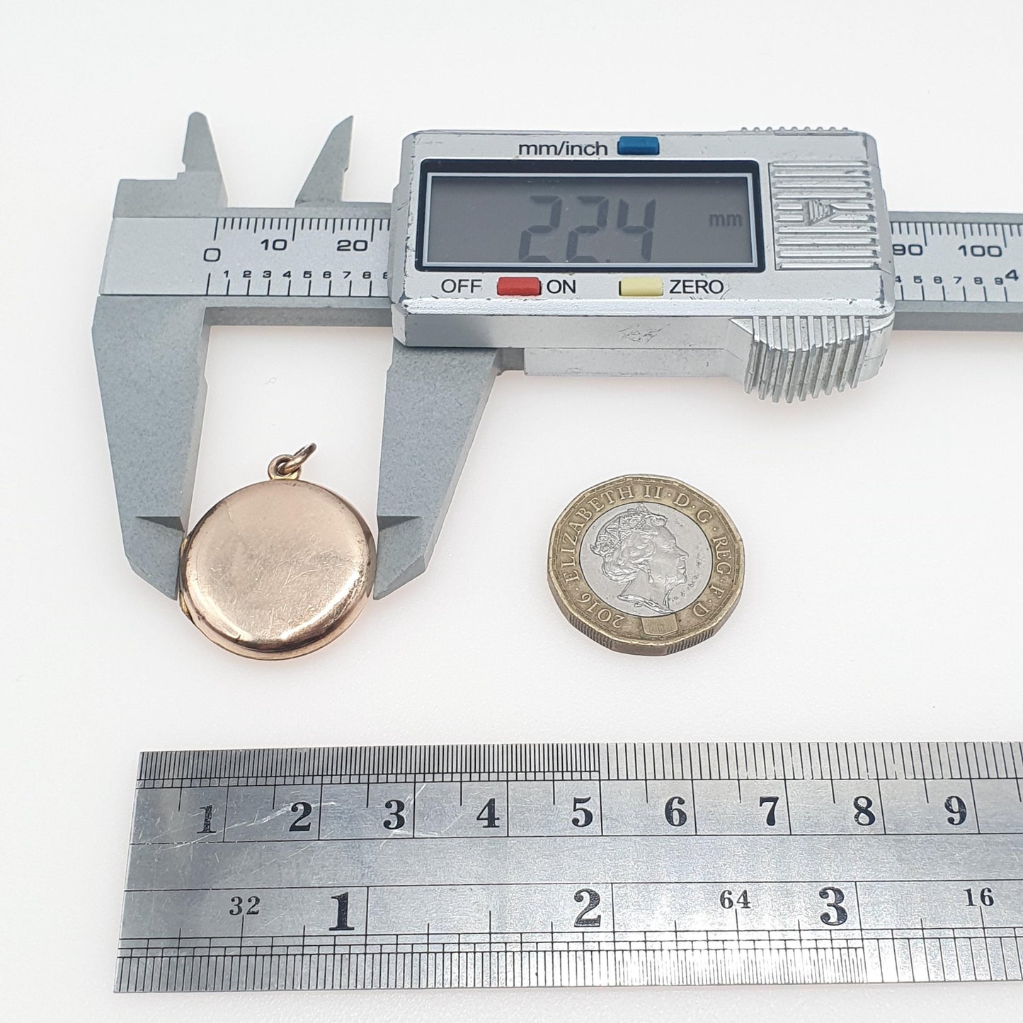 Antique Victorian Rolled Rose Gold Locket Round Pendant Necklace Photo Keepsake Vintage Jewelry Jewellery Unisex Women’s Men’s