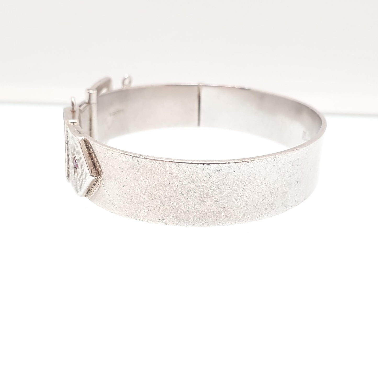 Vintage Sterling Silver Ruby Belt Buckle Bracelet Bangle Star Pattern 1970 Hallmark 35.53g Heavy Genuine Gemstone Jewelry Jewellery