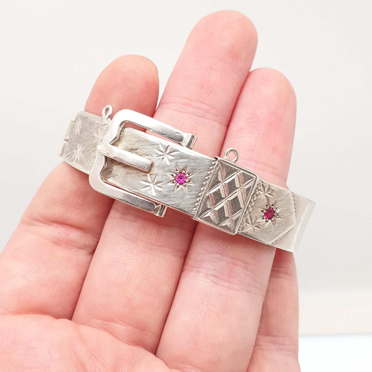 Vintage Sterling Silver Ruby Belt Buckle Bracelet Bangle Star Pattern 1970 Hallmark 35.53g Heavy Genuine Gemstone Jewelry Jewellery