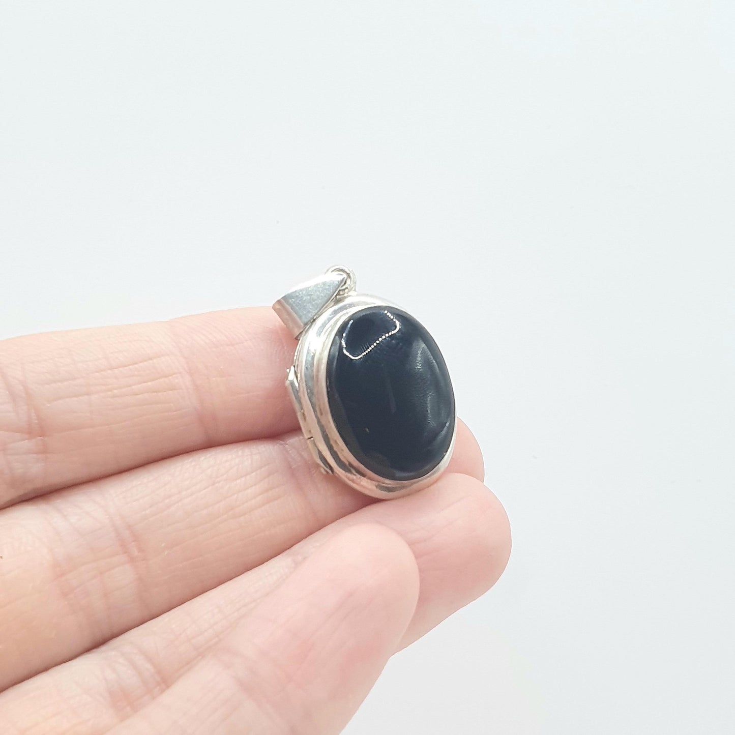 Vintage Sterling Silver Onyx Locket Black Gemstone Centre Photo Necklace Jewelry Womens Mens Unisex Jewellery