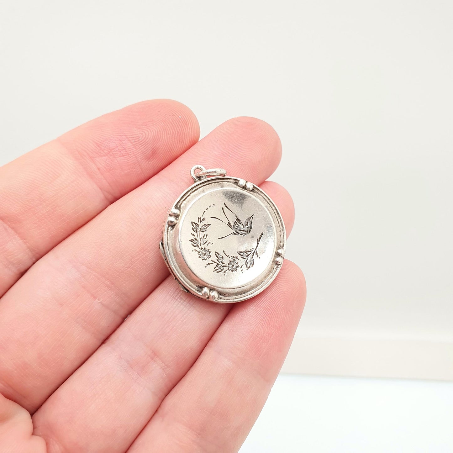 Antique Sterling Silver Bird Locket Round Circle Hand Engraved Necklace Vintage Pendant Picture Photo Jewelry Jewellery