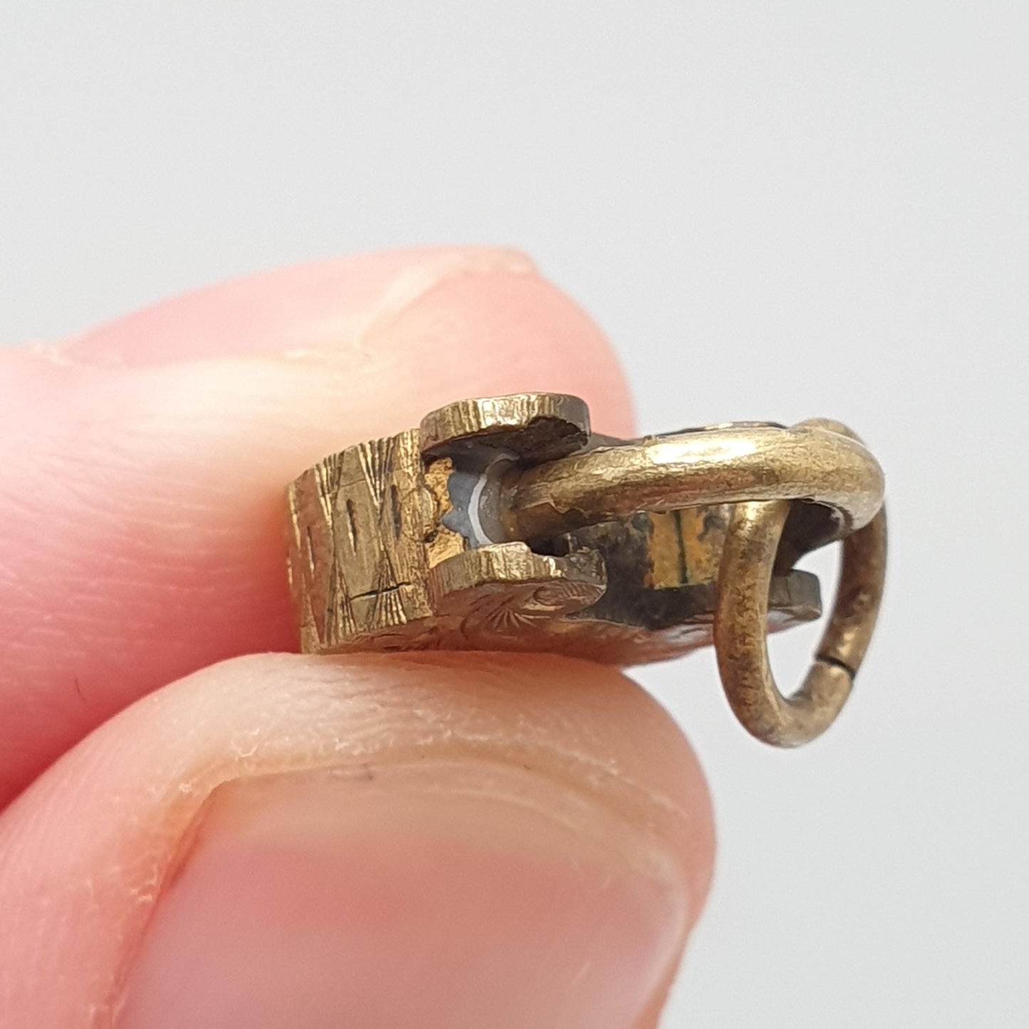 Antique Victorian Padlock Charm Necklace Pendant Gold Tone Hand Engraved Lock Vintage Womens Jewelry Jewellery