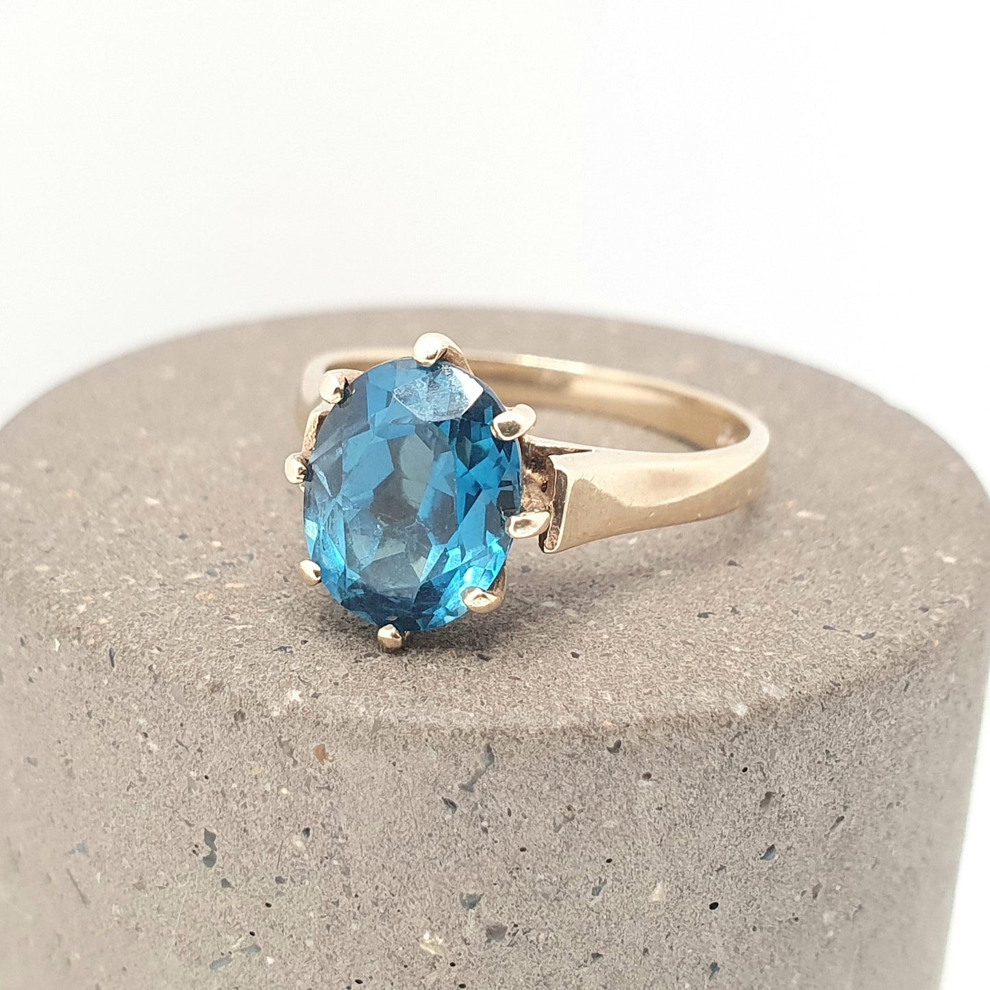 Vintage 9ct 9k Gold London Blue Topaz Ring Large Solitaire Solid 375 9kt Oval Cut Womens Jewelry Jewellery