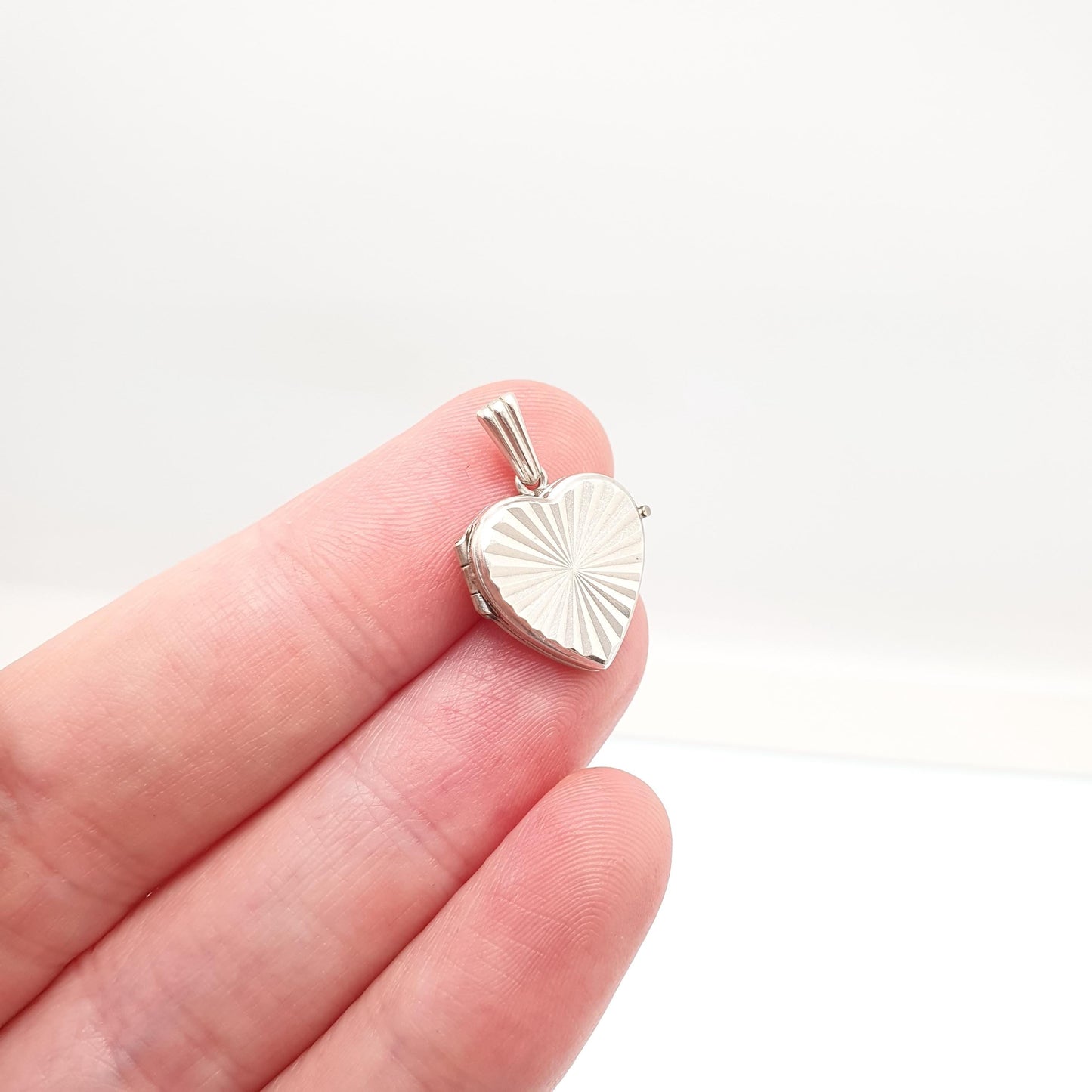 Vintage GEORG JENSEN Sterling Silver Heart Locket Gyroscope Necklace Small Pendant Hallmark Cute Picture Photo Jewelry Jewellery