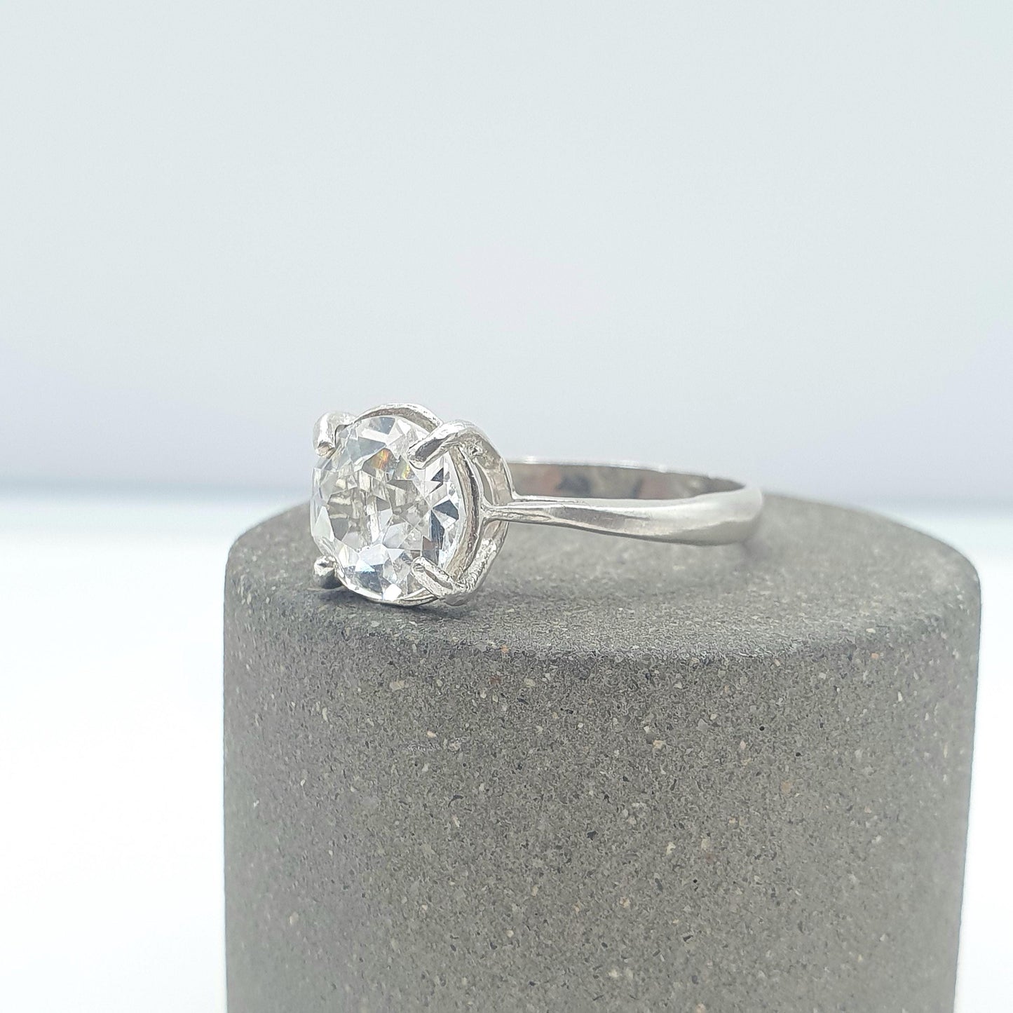 Vintage Sterling Silver White Crystal Solitaire Ring Cocktail Retro Solid 925 Jewellery Jewelry UK Q.5 or US 8.25