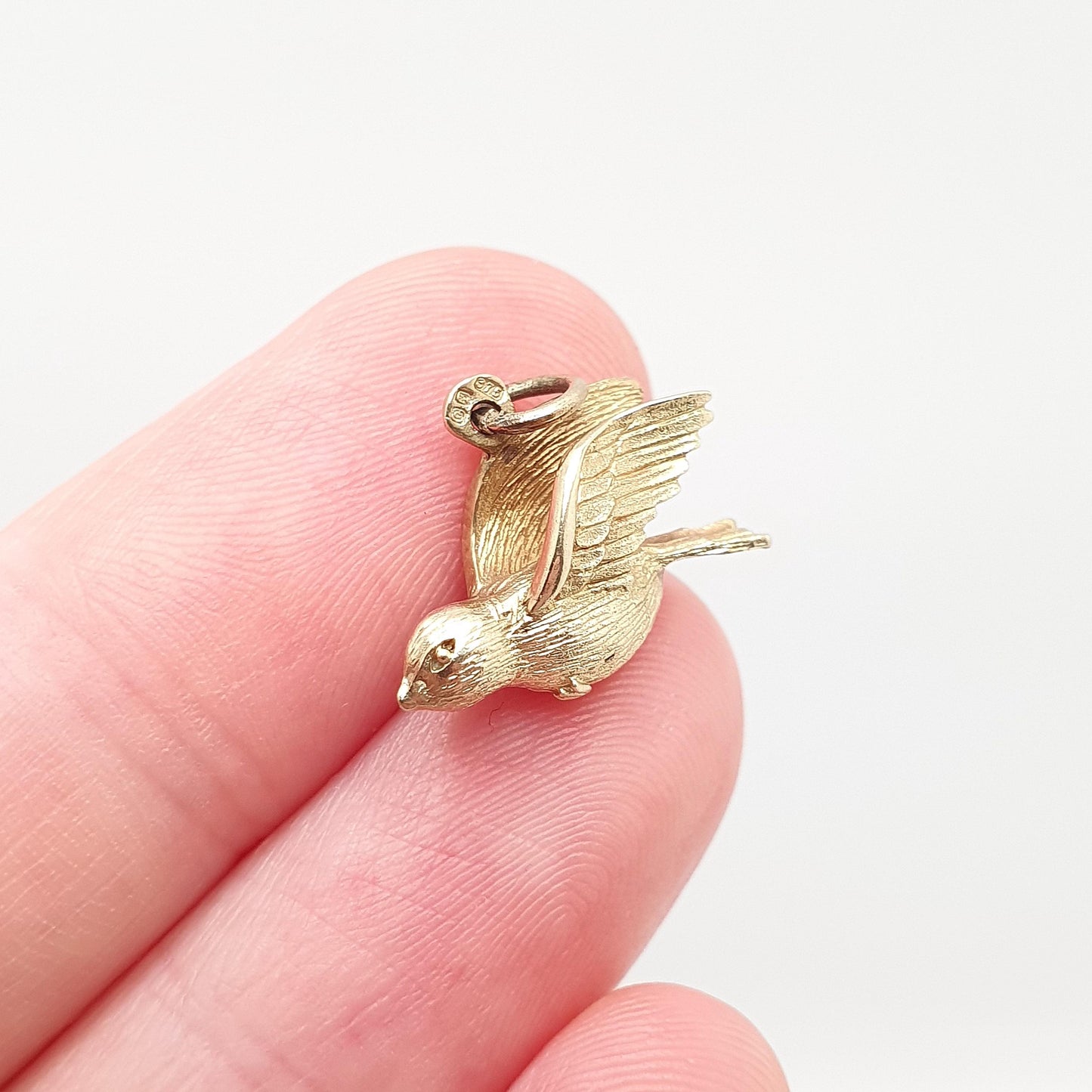 Vintage 9ct Gold Bird Charm Pendant Flying Swallow Solid 9k 375 Necklace Bracelet Birds Retro Womens Mens Jewelry Jewellery
