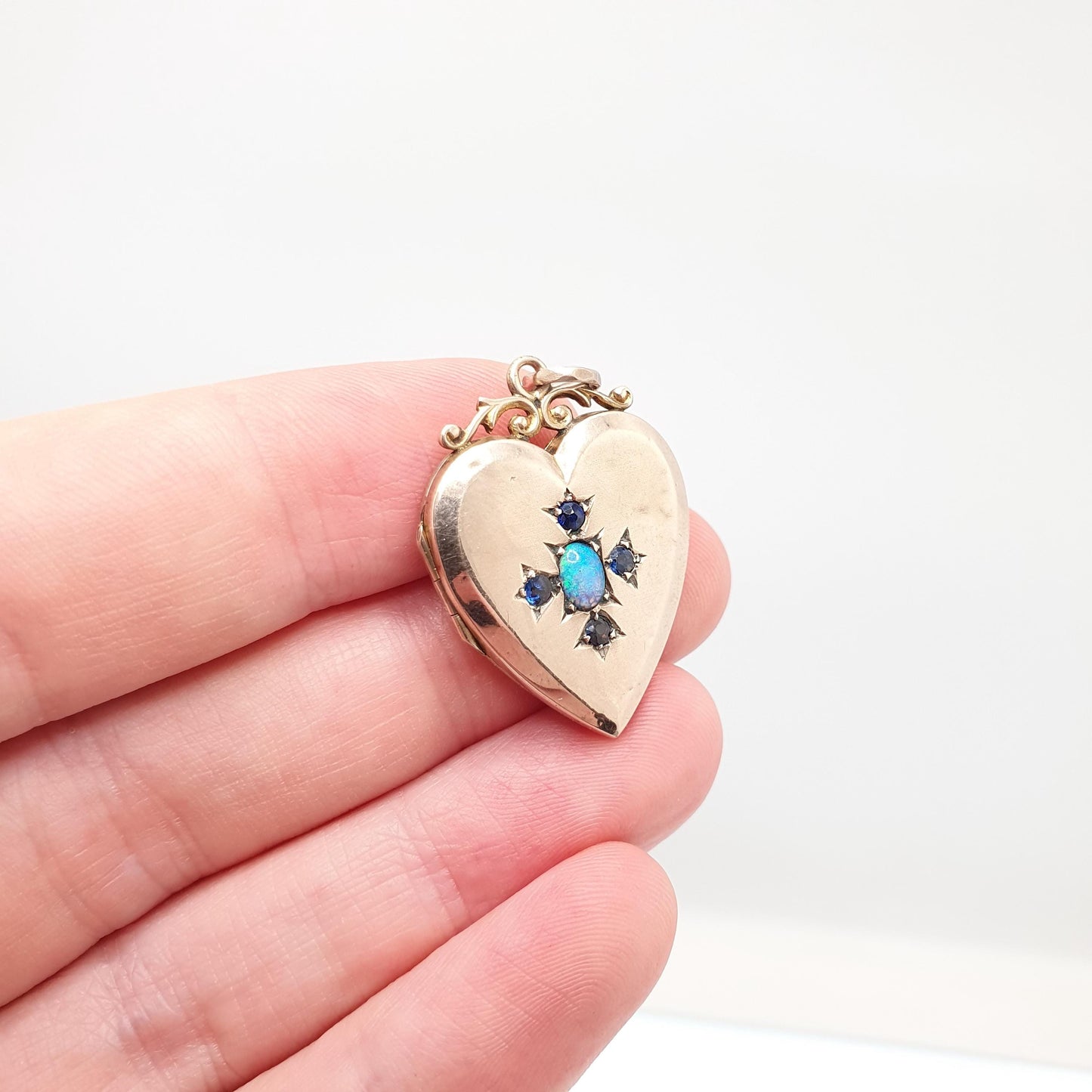 Antique 9ct 9k Gold Opal Heart Locket Blue Iolite Gemstone Pendant Back & Front Photo Vintage Jewelry Jewellery