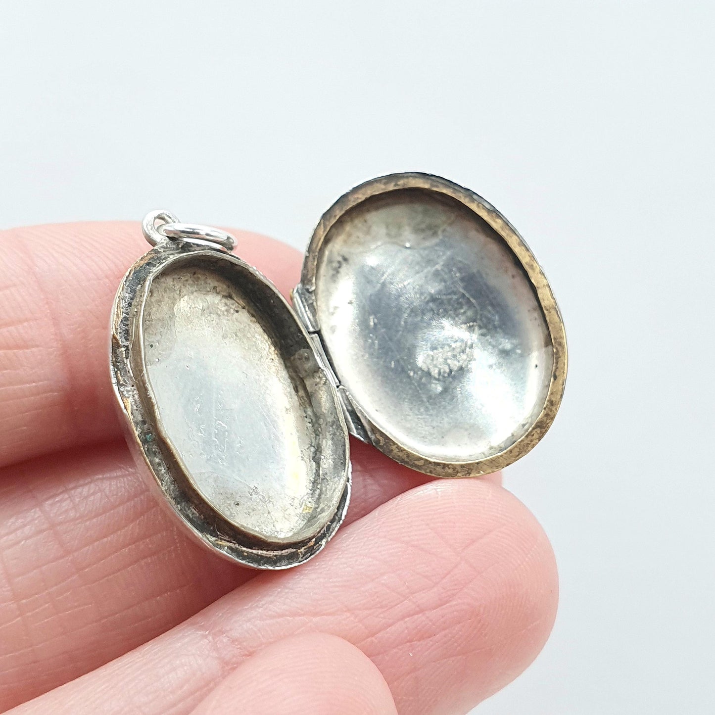 Antique Solid Silver Oval Locket Art Deco Sunburst Sun Back and Front Hand Engraved Pendant Necklace Womens Unisex Jewelry Jewellery