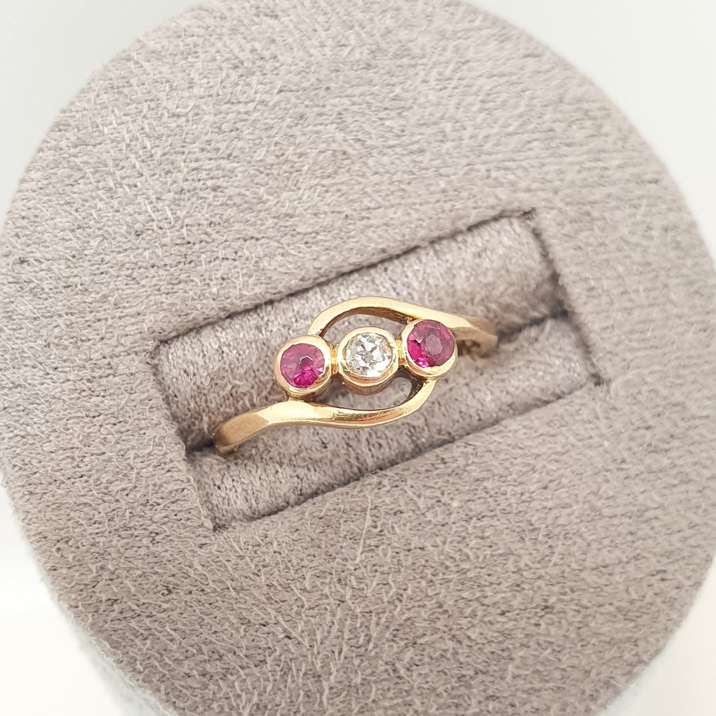 Antique 18ct 18k Gold Ruby & Diamond Ring Crossover 18k Solid 750  Trilogy Old Cut Victorian Sparkly Gemstone Womens Vintage Jewelry