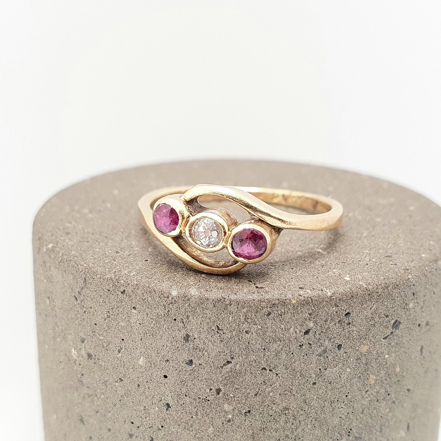 Antique 18ct 18k Gold Ruby & Diamond Ring Crossover 18k Solid 750  Trilogy Old Cut Victorian Sparkly Gemstone Womens Vintage Jewelry