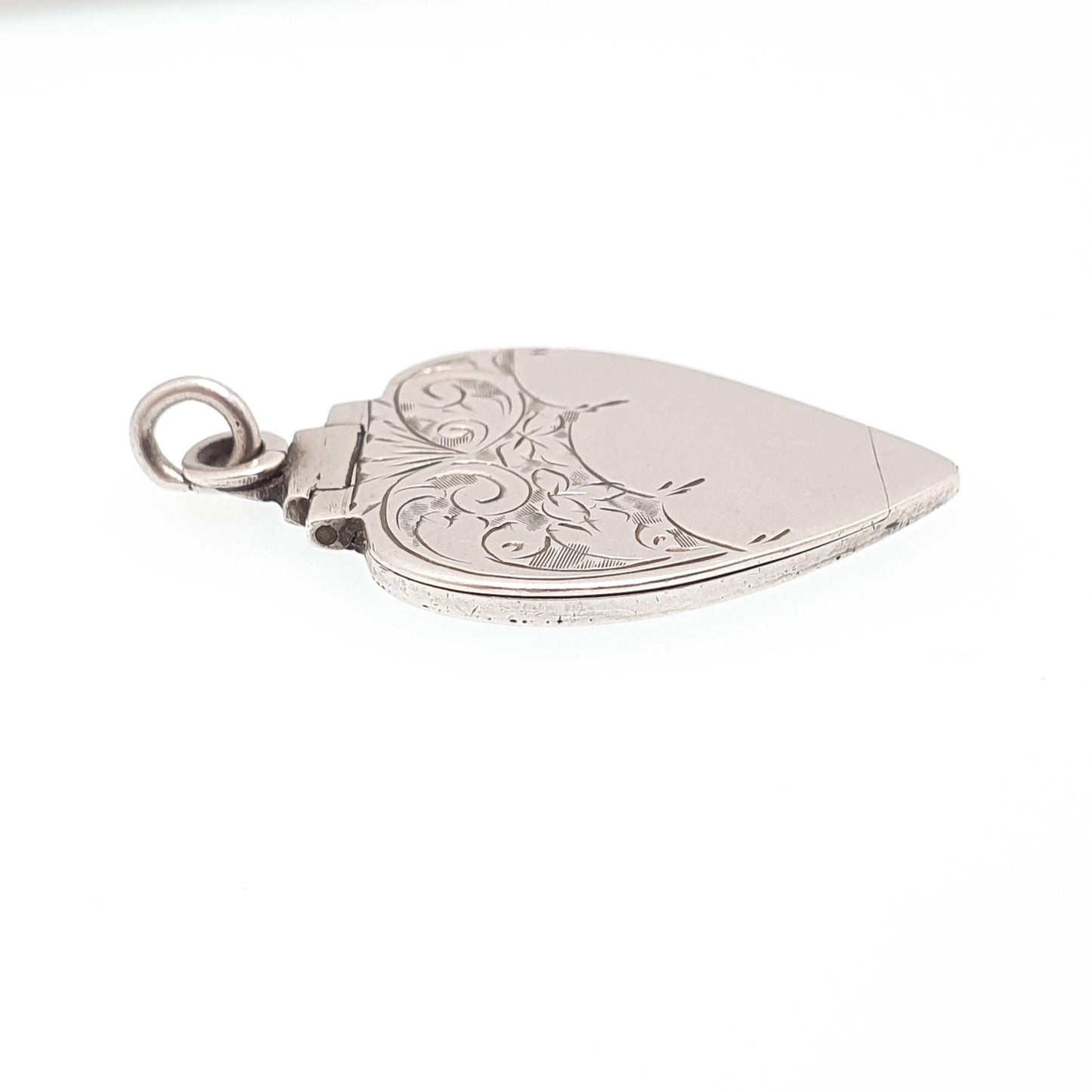 Antique Sterling Silver Locket Art Deco Heart Shape Geometric Pattern Arrow Necklace Pendant 1920s Picture Photo Jewelry Vintage Jewellery