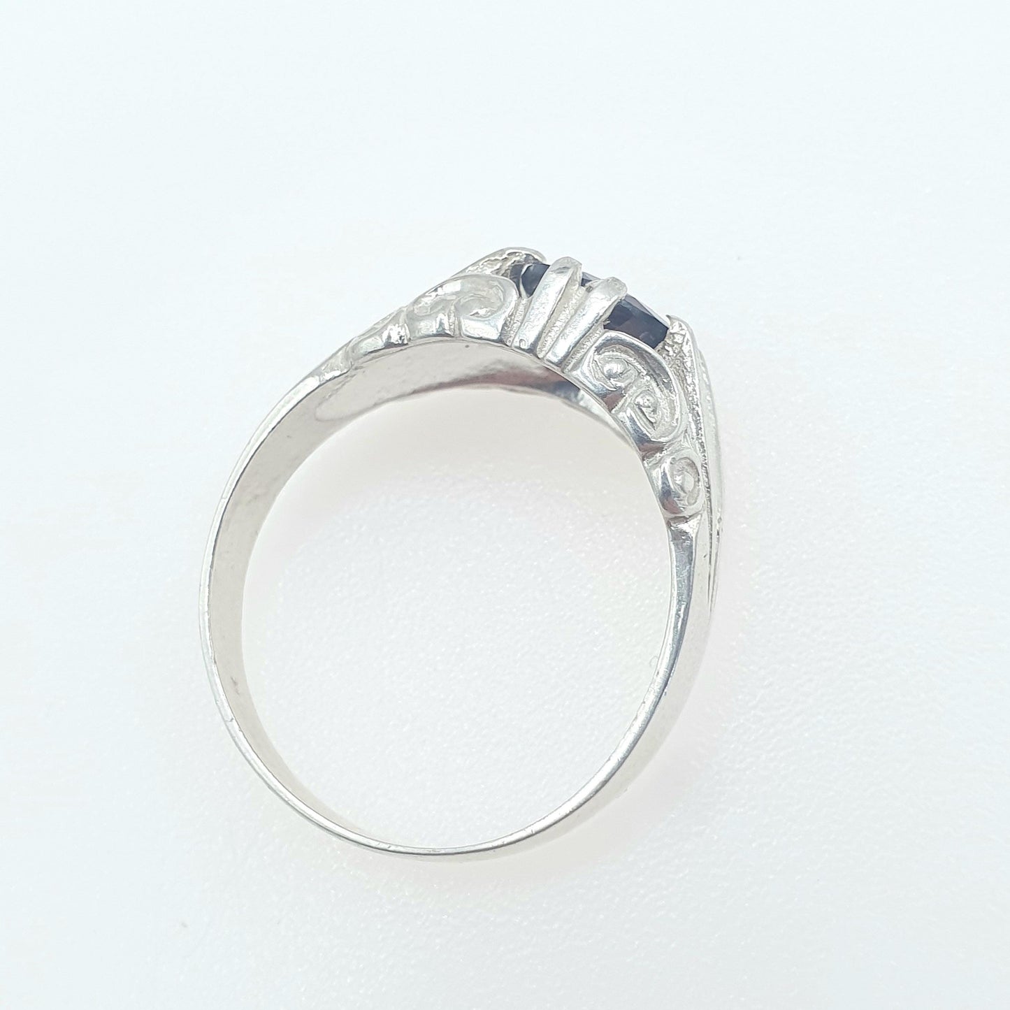 Vintage Solid Silver Garnet Gypsy Ring Solitaire Round Cut Pyrope Gemstone Retro Large Mens Womens Jewellery Jewlery UK U US 10