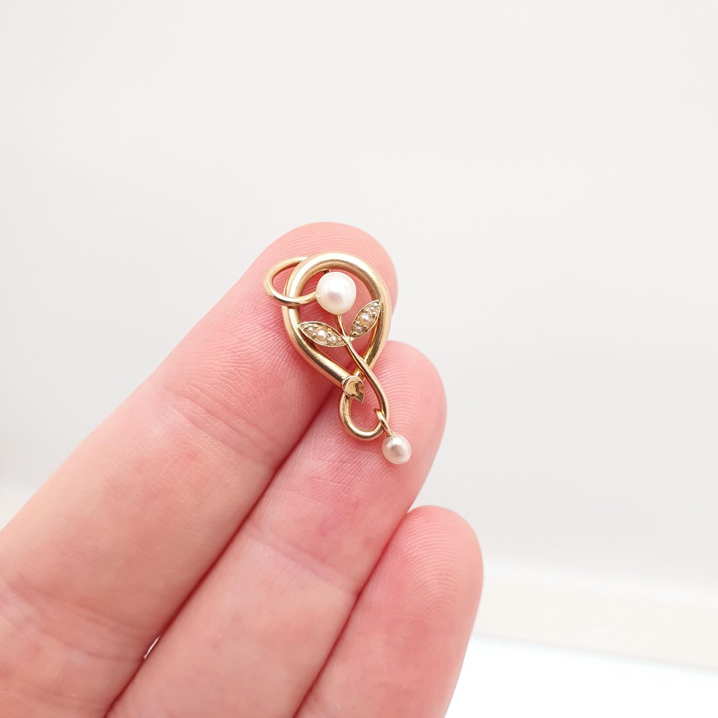 Antique 15ct Gold Pearl Necklace Infinity Pendant Art Nouveau Figure 8 Solid 625 15 Carat Vintage White Gemstones Jewelry Jewellery