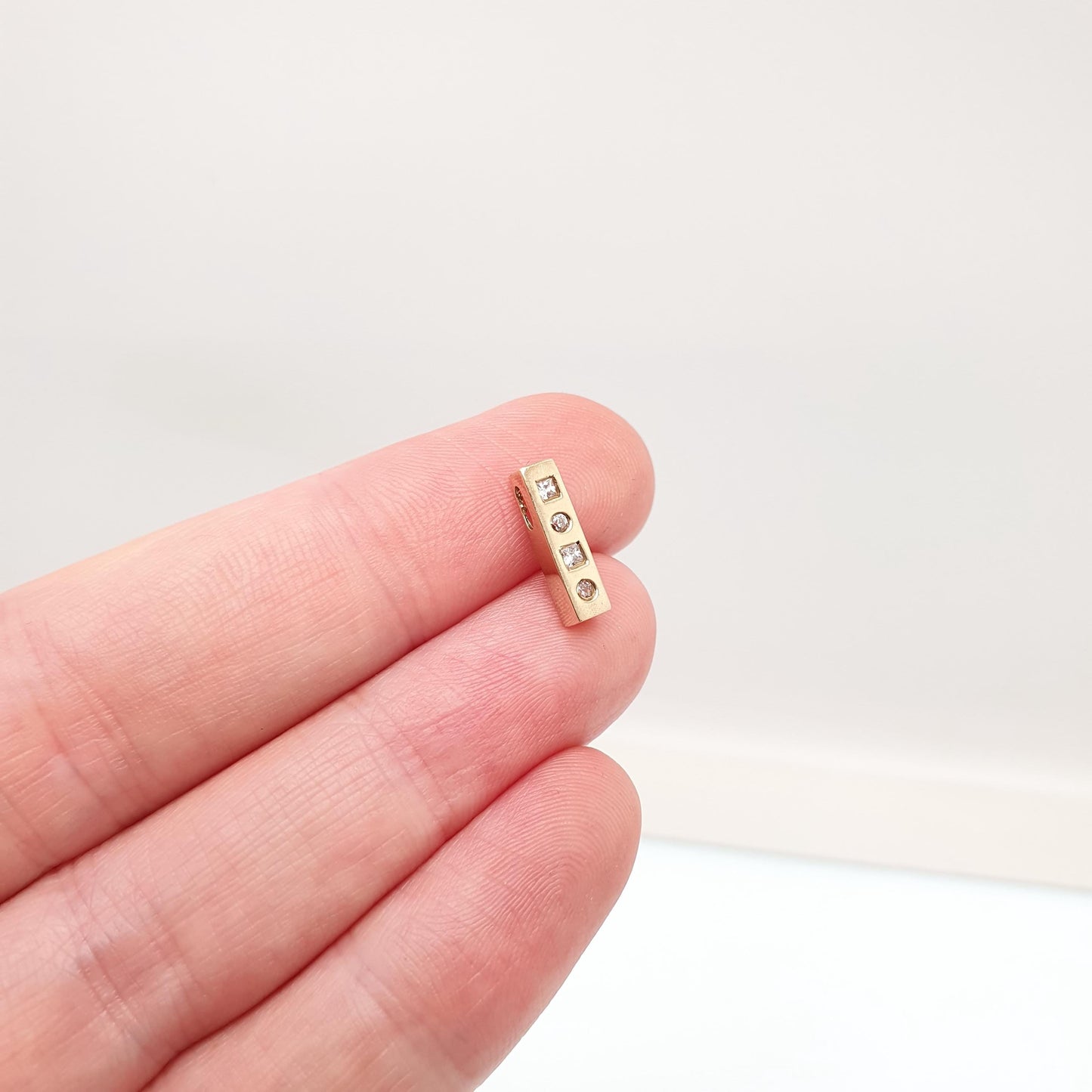 Vintage 9k 9ct Gold CZ Pendant Bar Rectangular Necklace Solid 375 Diamond Simulant Square Cut Cubic Zirconia Small Jewelry Jewellery