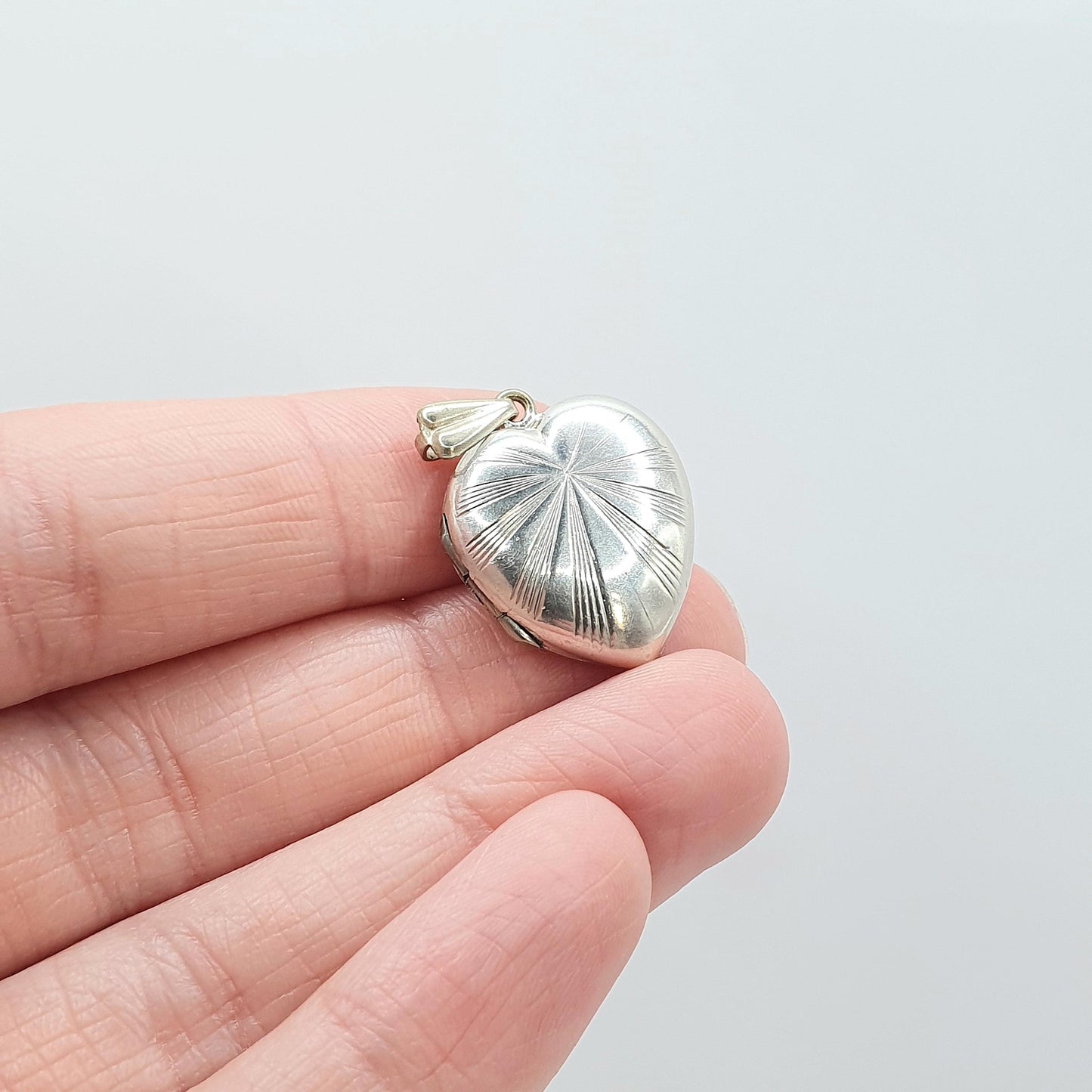 Antique Art Deco Solid Silver Back and Front Heart Locket Sunburst Pattern Keepsake Pendant Necklace Womens Unisex Jewelry Jewellery