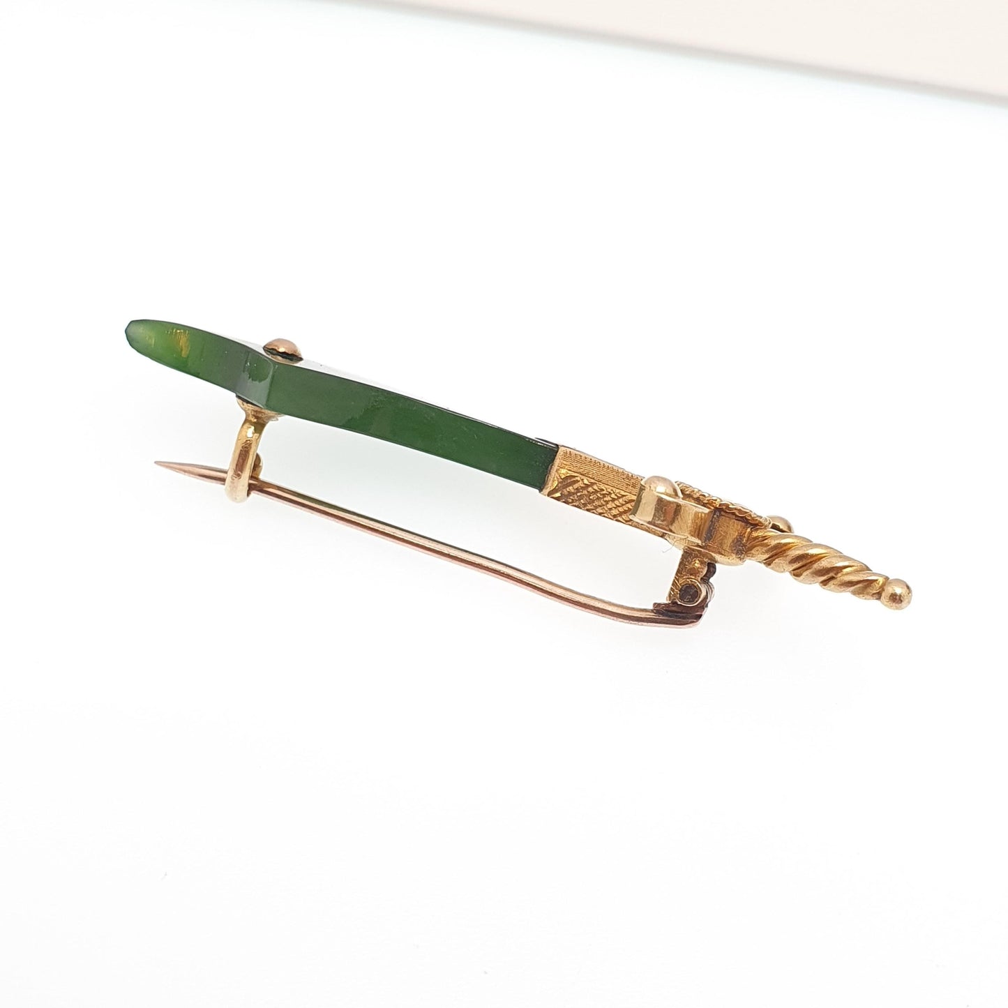 Antique 15ct Gold Scimitar New Zealand Jade Brooch Victorian Falchion Sword Solid 15 Carat 625 Nephrite Jadeite Jewellery Vintage Jewelry