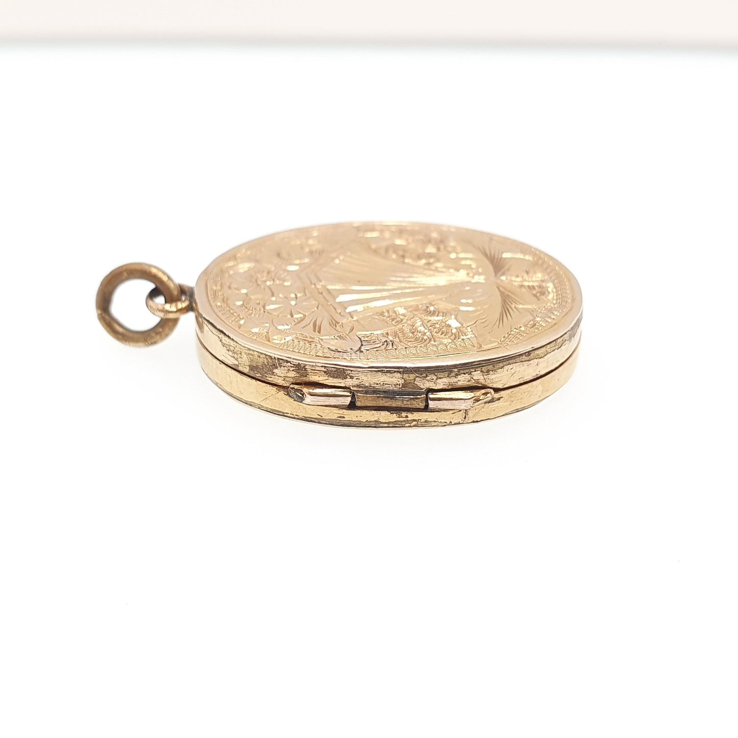 Antique Victorian 9ct Gold Locket 9kt 9k Back and Front Thistle Engraved Scottish Pendant Picture Photo Vintage