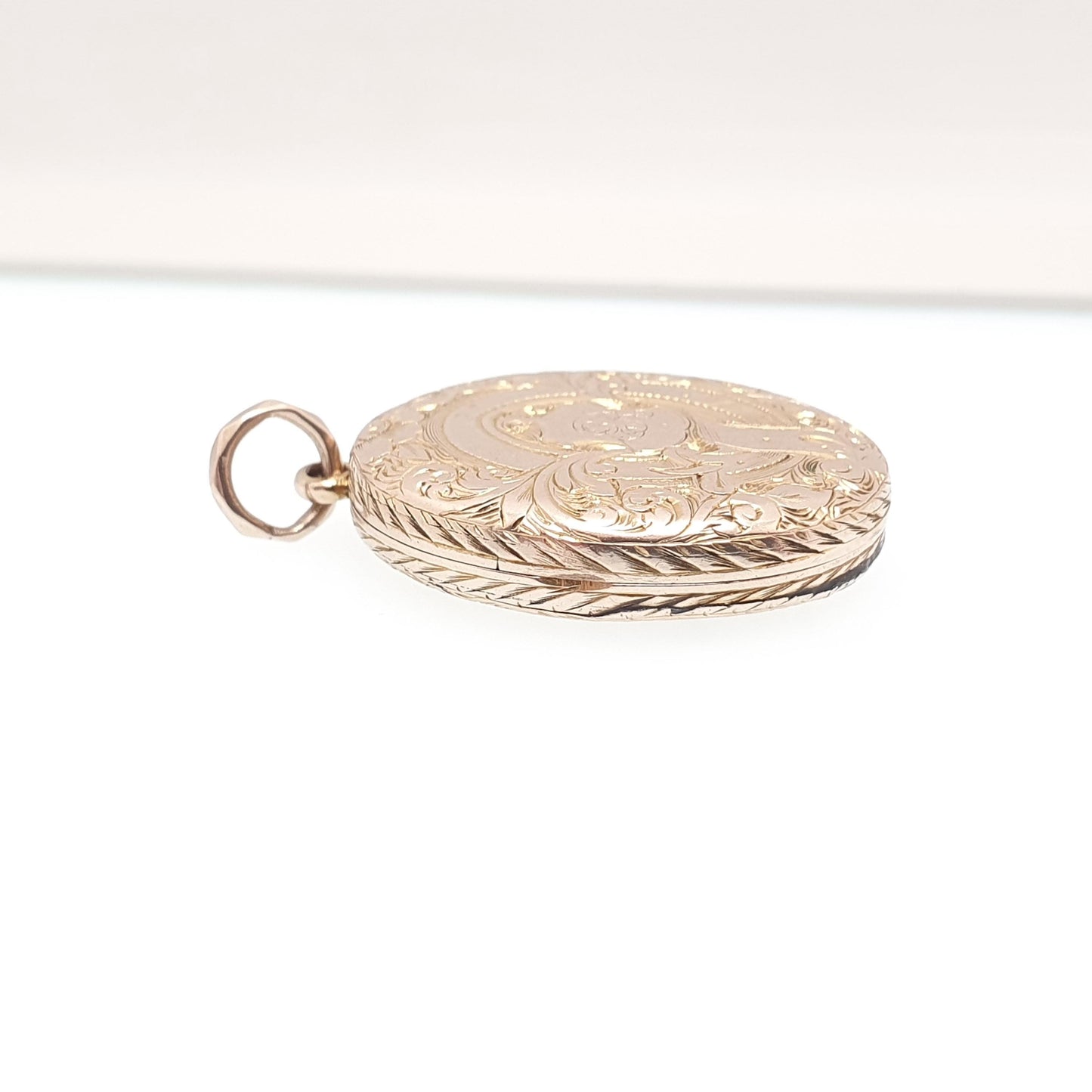 Antique Victorian Solid 9ct Gold Locket Large Oval Pendant Necklace Engraved Fine Estate 375 9k Photo Vintage Jewelry Jewellery