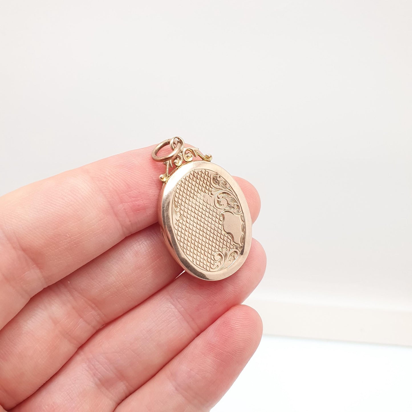 Antique 9ct Rose Gold Locket Large Oval Solid 9k 9kt Back and Front Chequered Engraved Pendant Necklace Jewelry Womens Jewellery