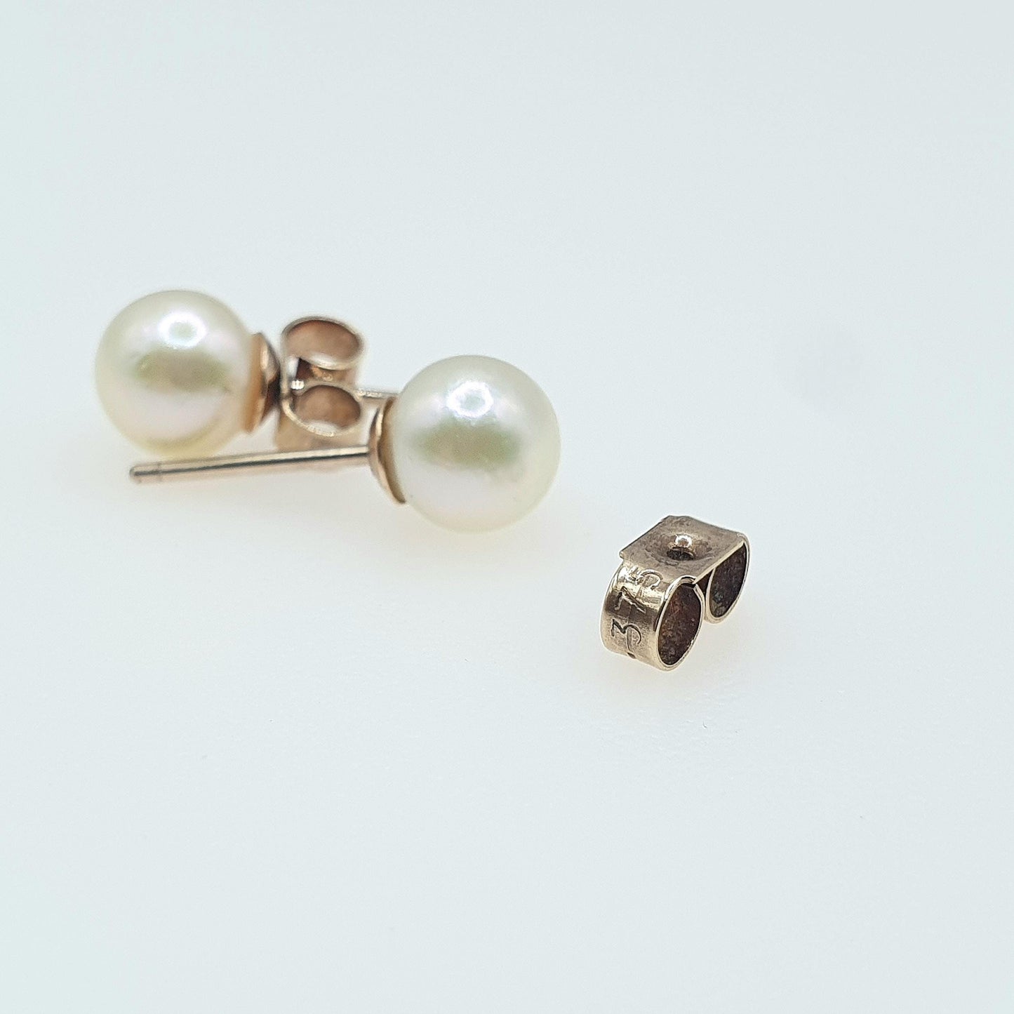Vintage 9ct Gold Cultured Pearl Earrings Stud Solitaire Single White Womens Ladies Jewelry Jewellery Bead Ball Retro 9kt