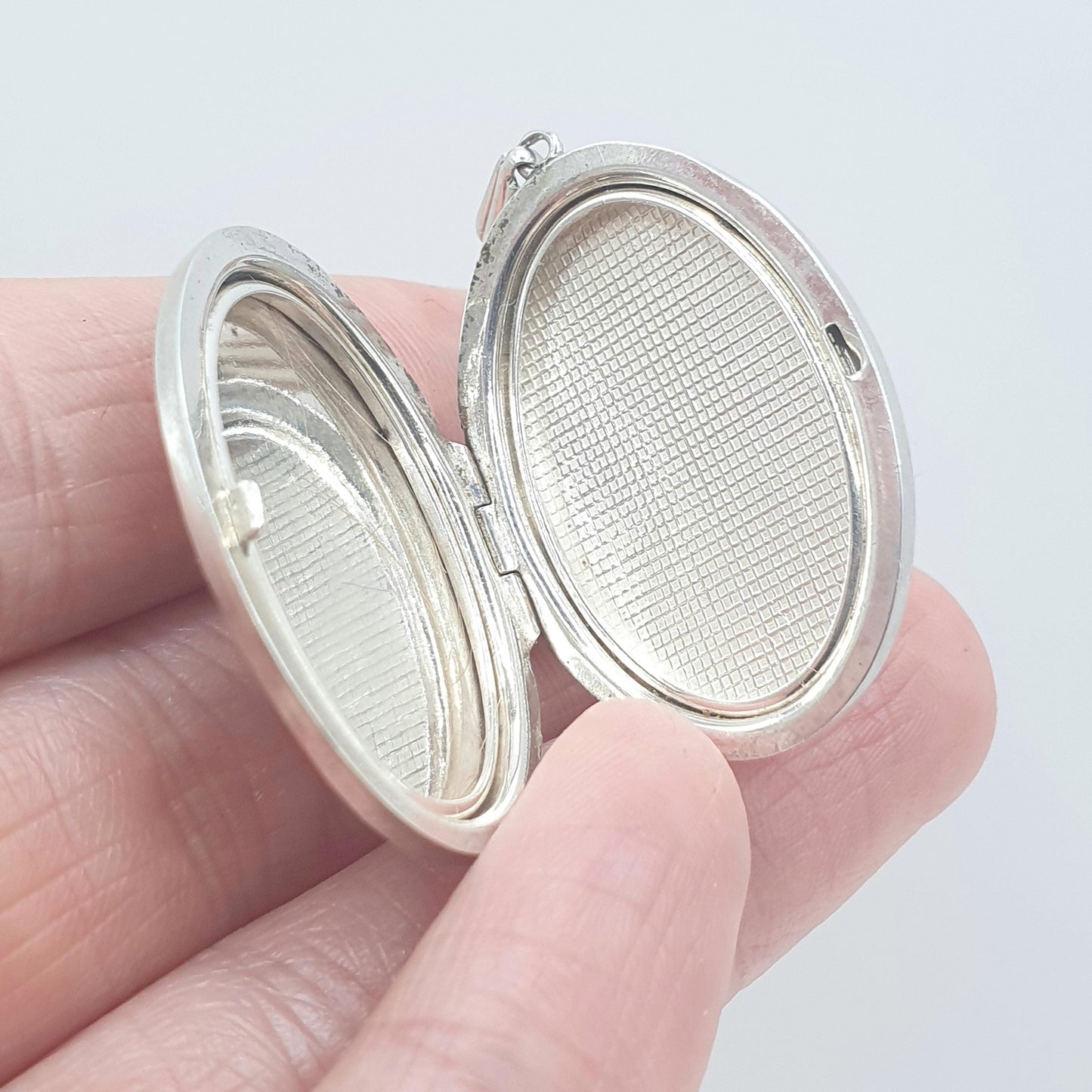 Vintage GEORG JENSEN Sterling Silver Locket Oval Flower Engraved Necklace Pendant Picture Photo Womens Jewelry Jewellery Unisex