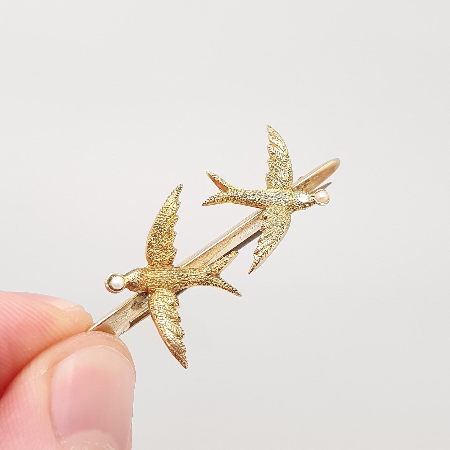 Antique 9ct Gold Pair of Swallows Brooch Bird Pin High Detail Seed Pearl Sweetheart 1905 Hallmark Solid 9kt 9k Vintage Jewelry Jewellery