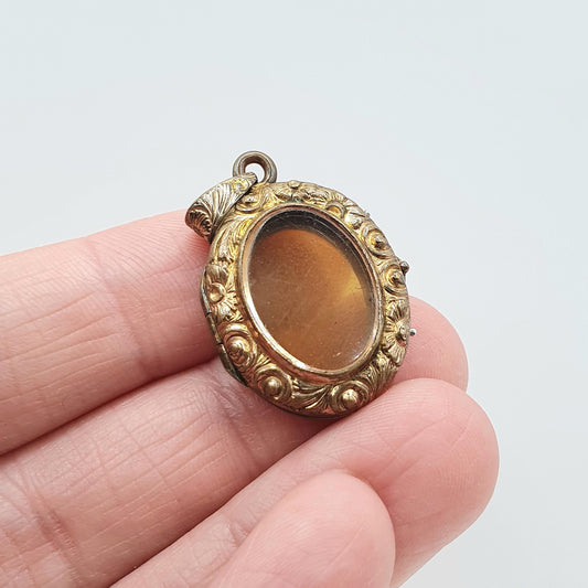 Antique Victorian Rolled Gold Locket Oval 4 Picture Sections Quadruple Embossed Oval Necklace Womens Ladies Jewellery Jewelry