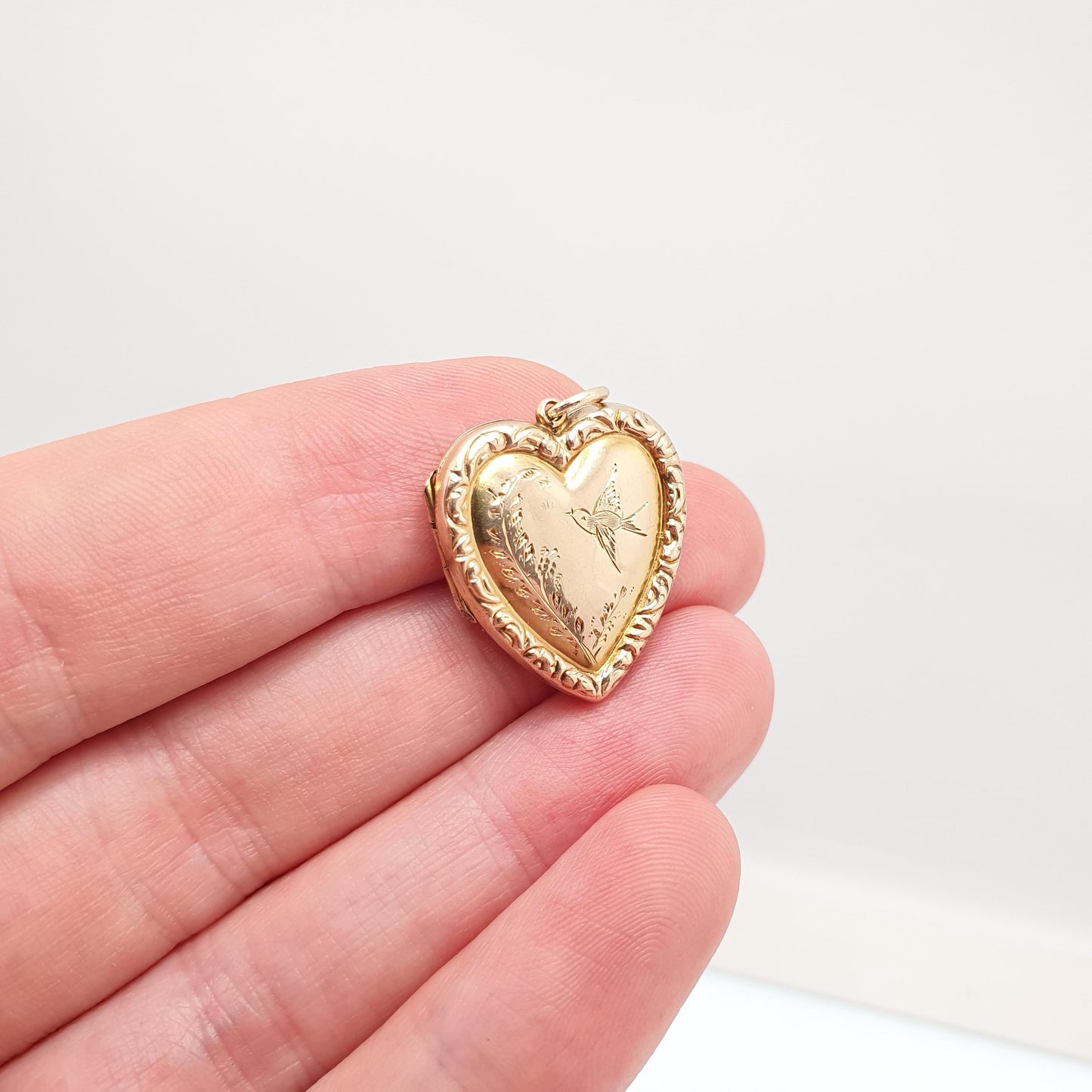 Antique 9ct Gold Bird Locket Heart Shape Back and Front Solid 9k 375 Pendant Necklace Jewelry Womens Vintage Jewellery